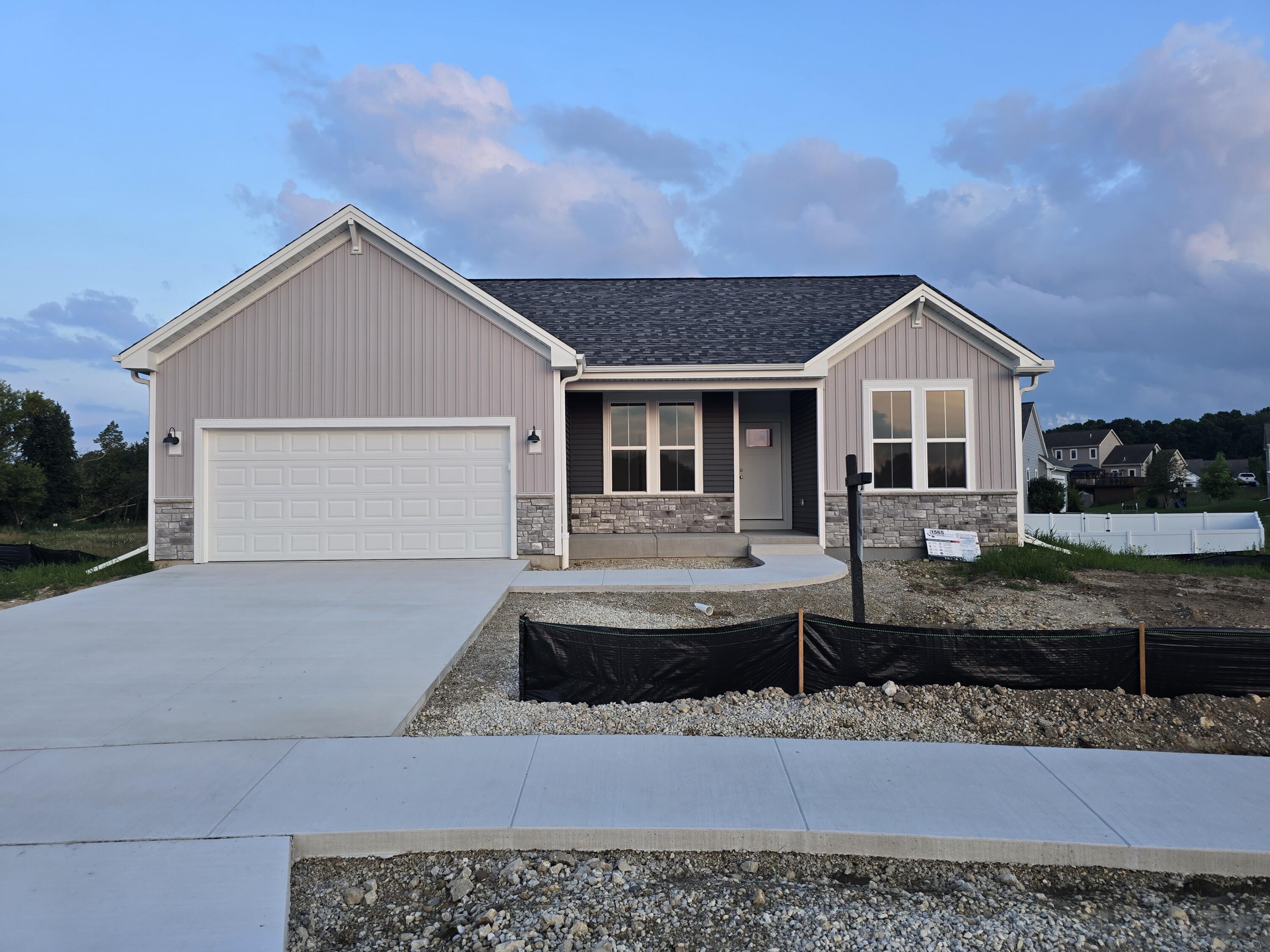 1565 Patton Dr — photo