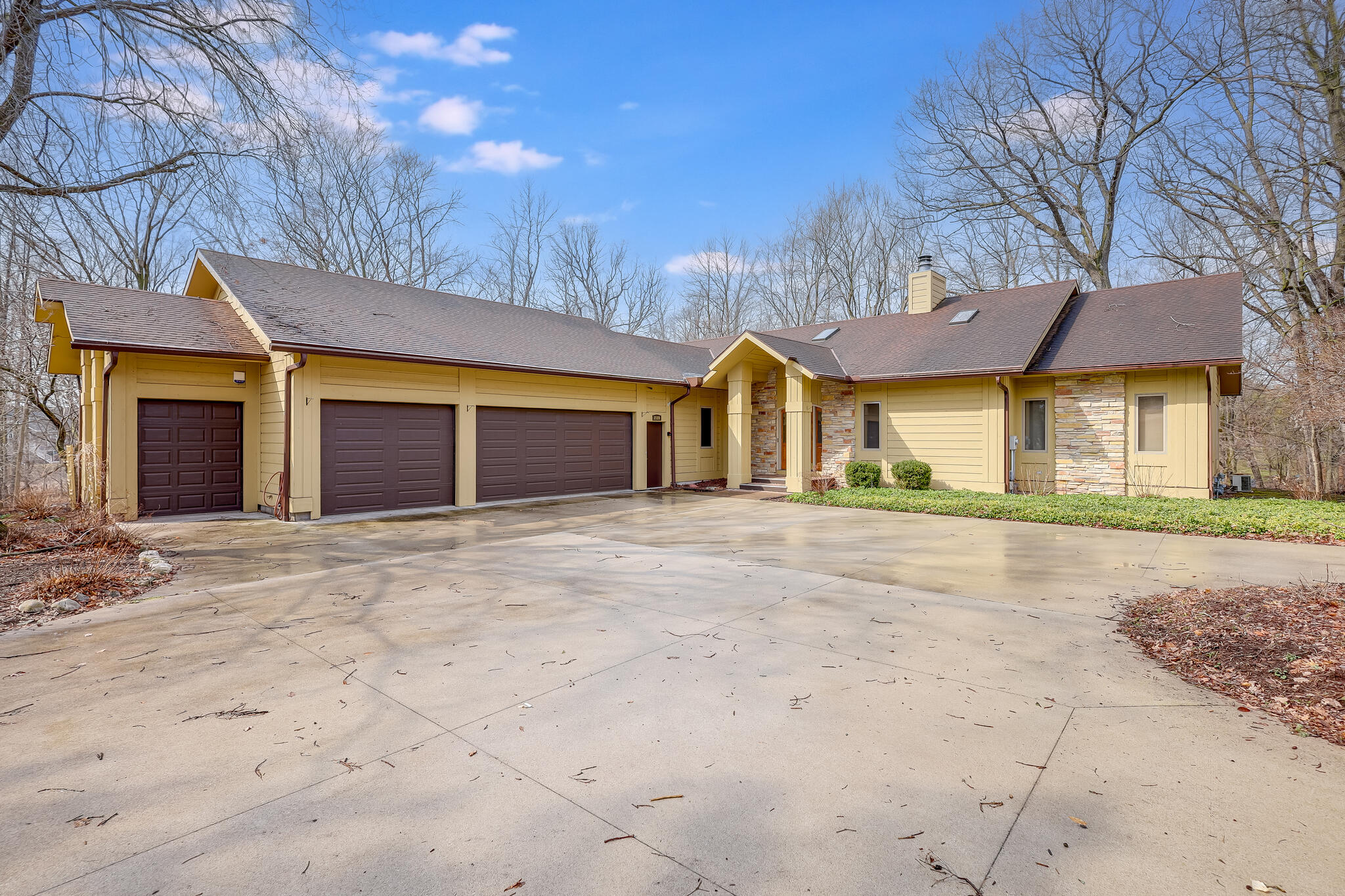 2128 Hunters Ridge Ct — photo