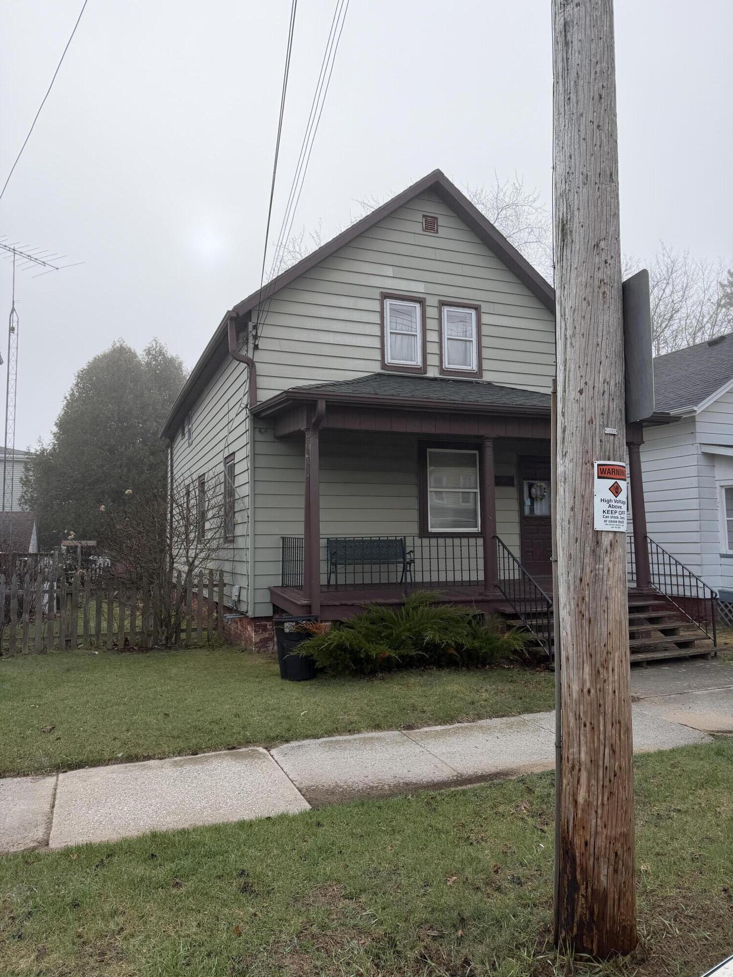 2219 Jefferson St, Two Rivers, WI 54241