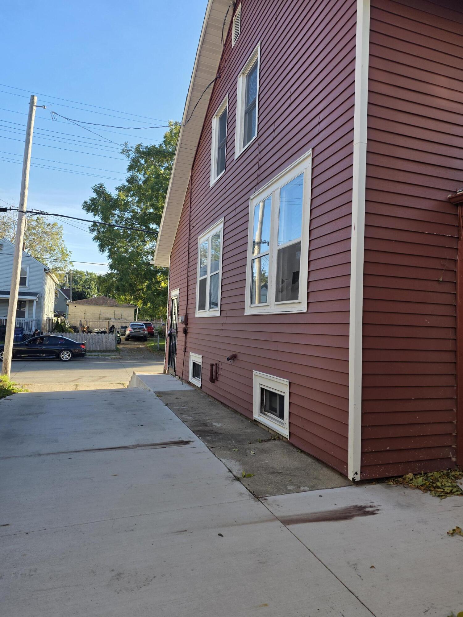 922 Hamilton St, Racine, WI 53403 — photo 3