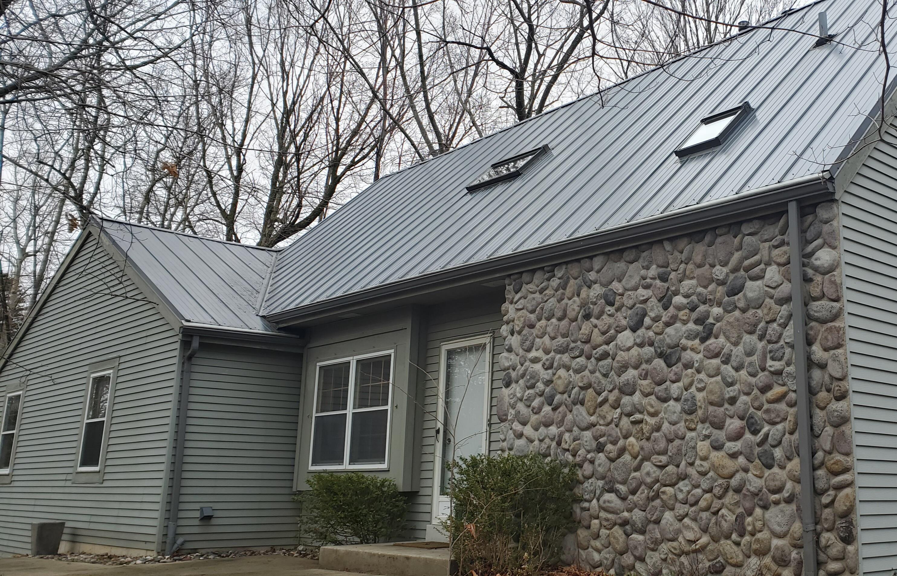 8130 Forest View Rd — photo