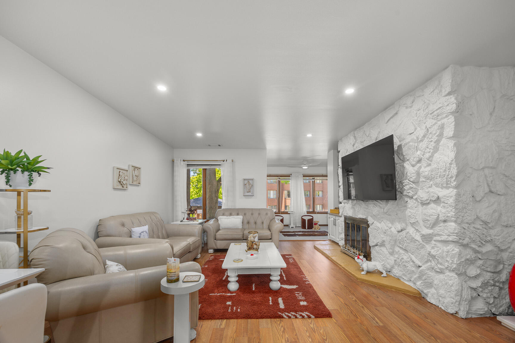 N84W15750 Ridge Rd, 105, Menomonee Falls, WI 53051 — photo 2