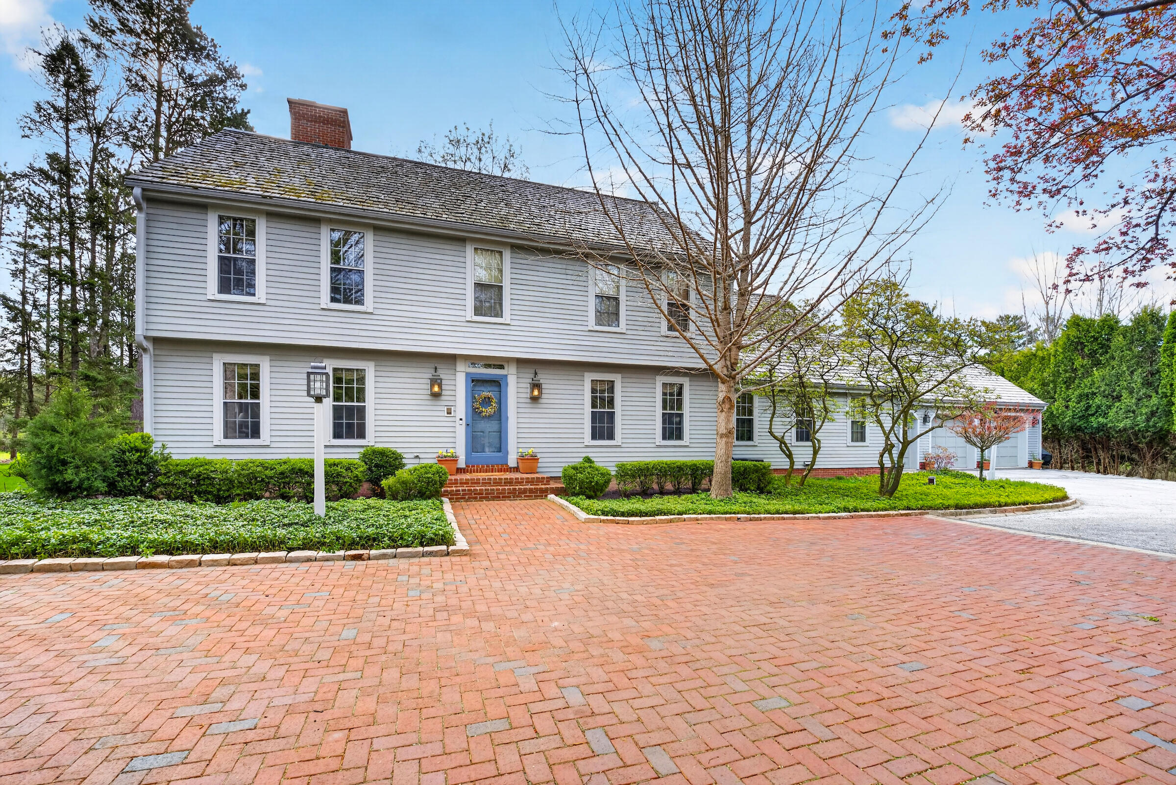 125 W Glenview Ct — photo
