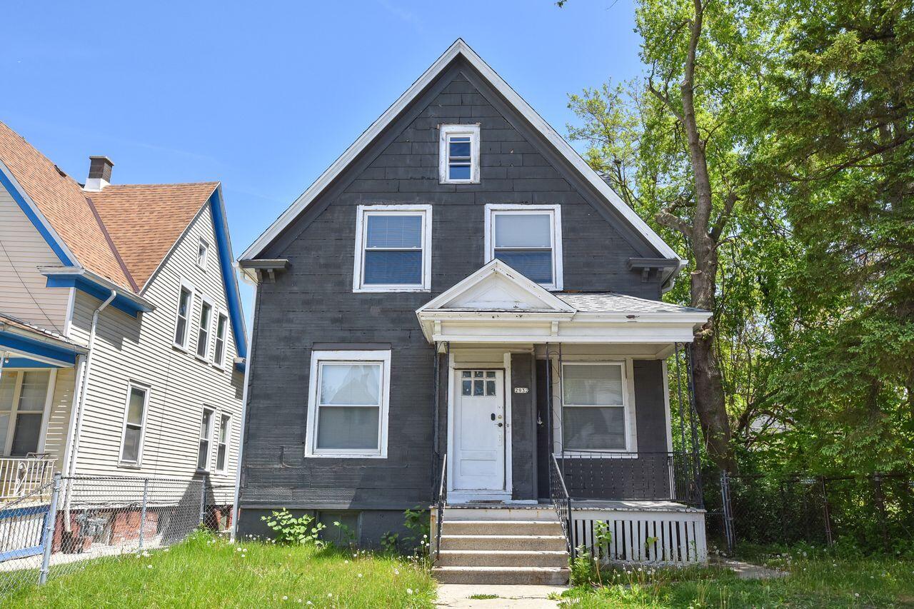 2932 N Holton St, Upper — photo
