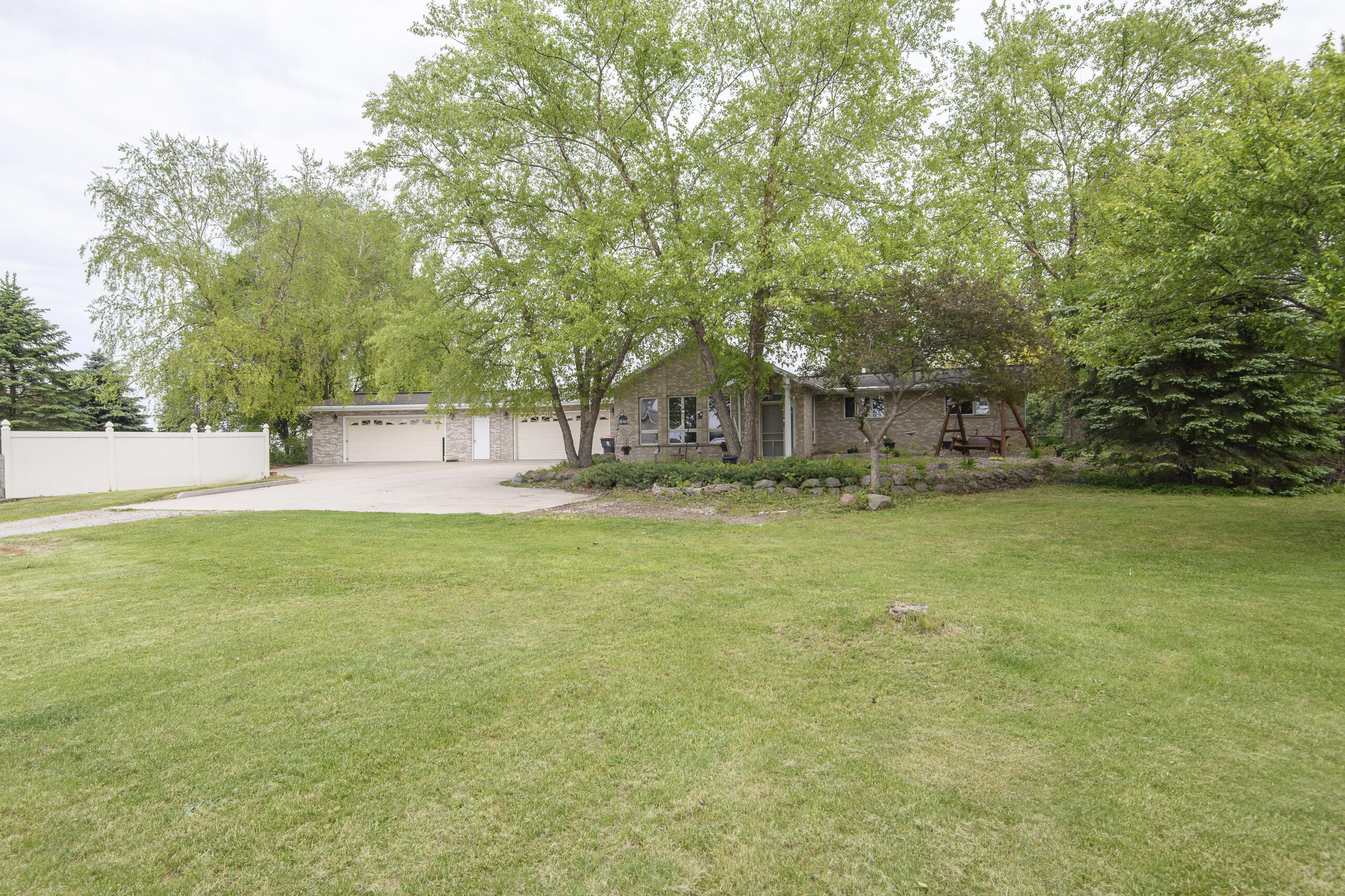 N8154 Lange Ln — photo
