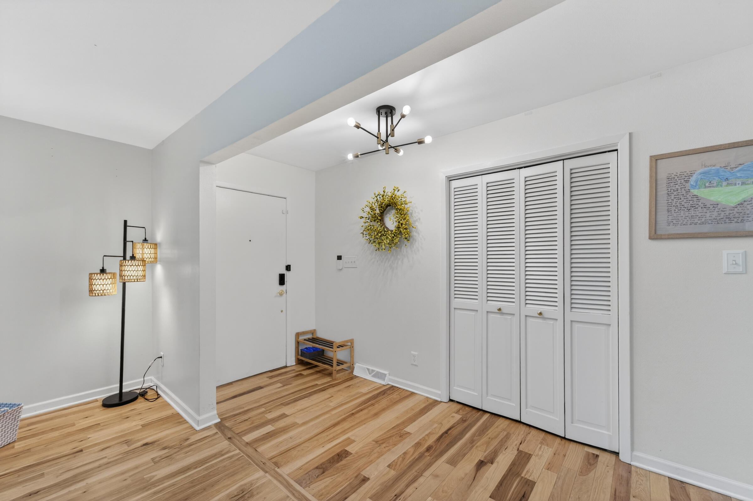 3745 Pilgrim Rd, Brookfield, WI 53005 — photo 2