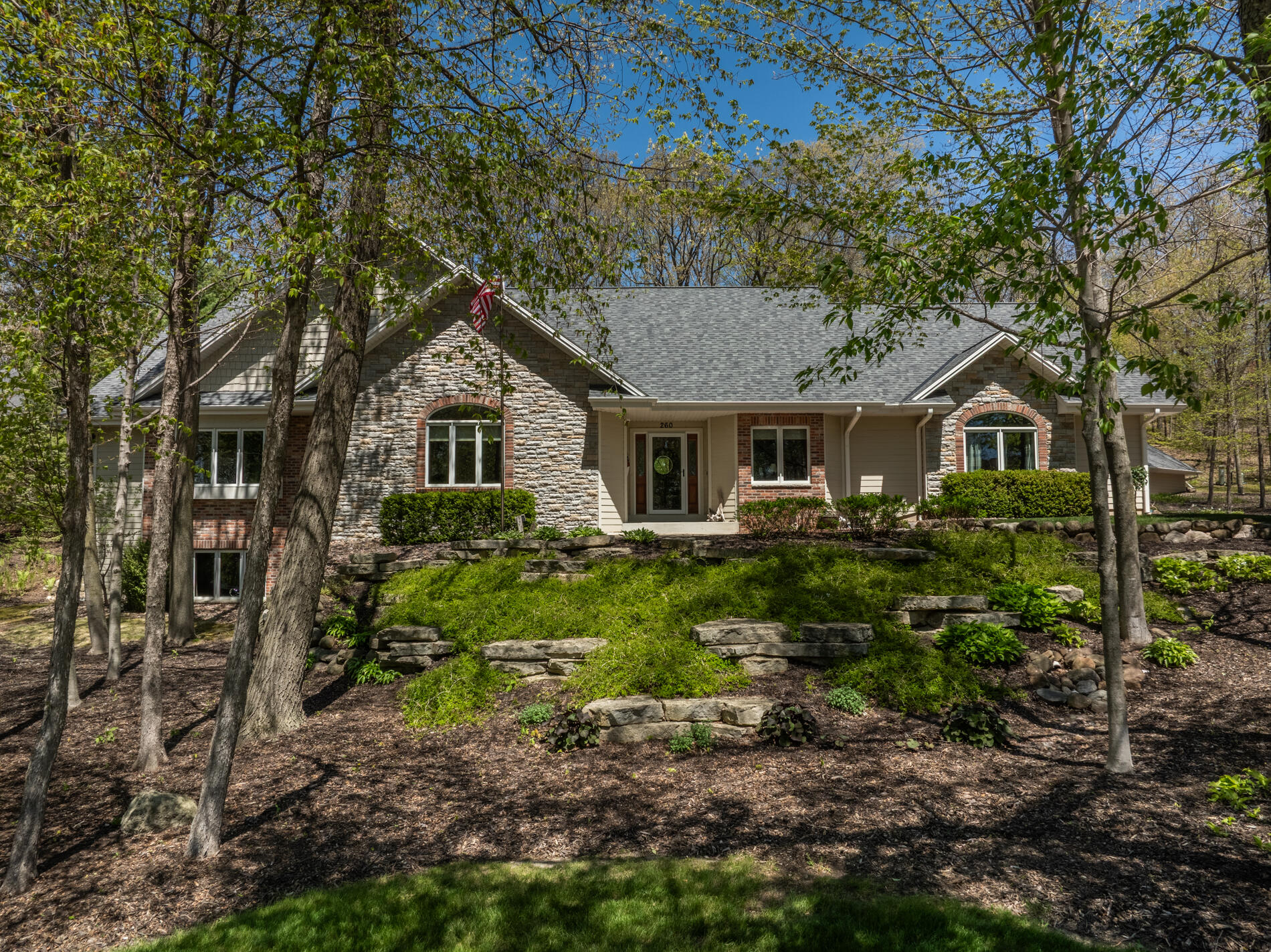 260 Glacial Dr — photo