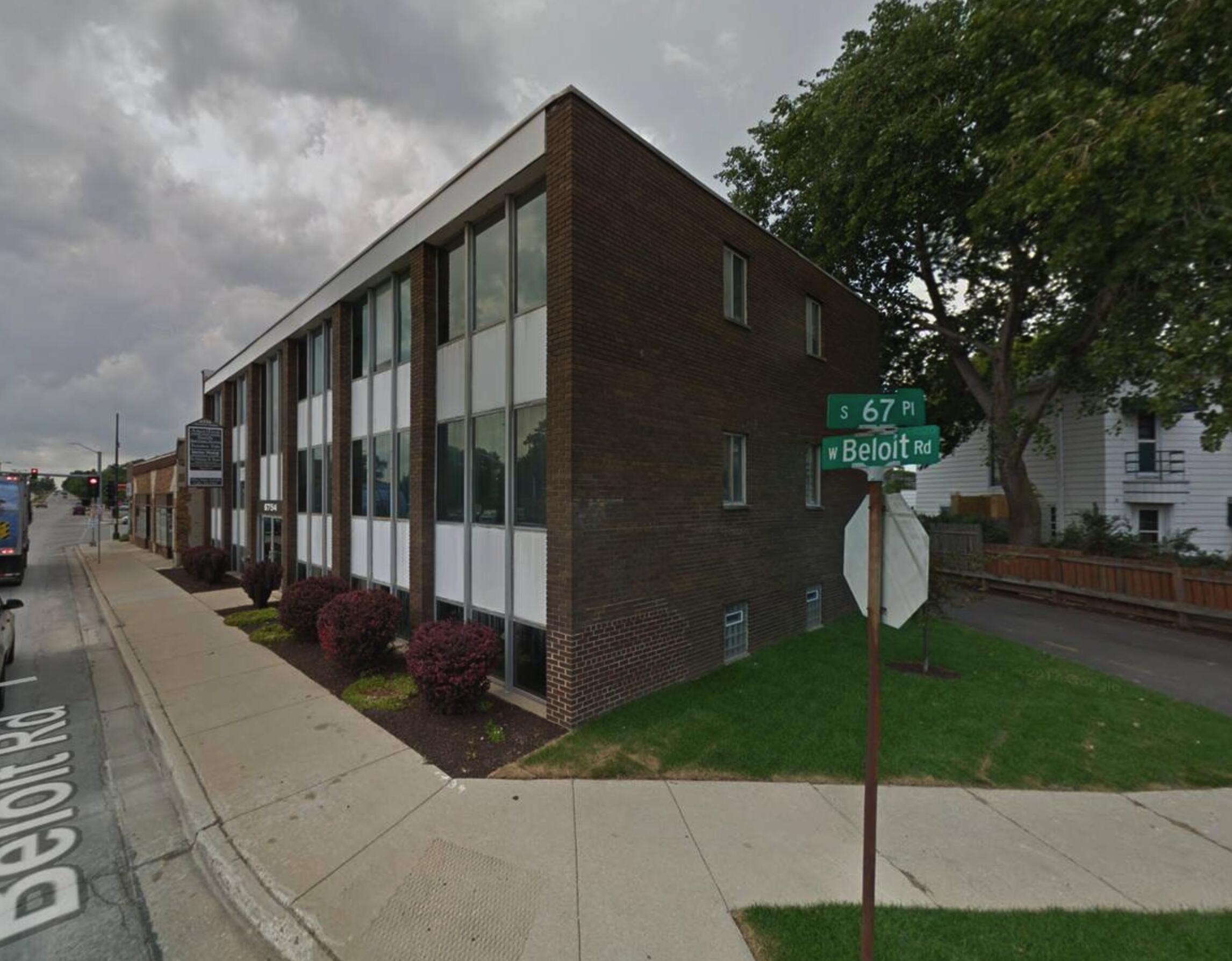 6754 Beloit Rd, 301 — photo