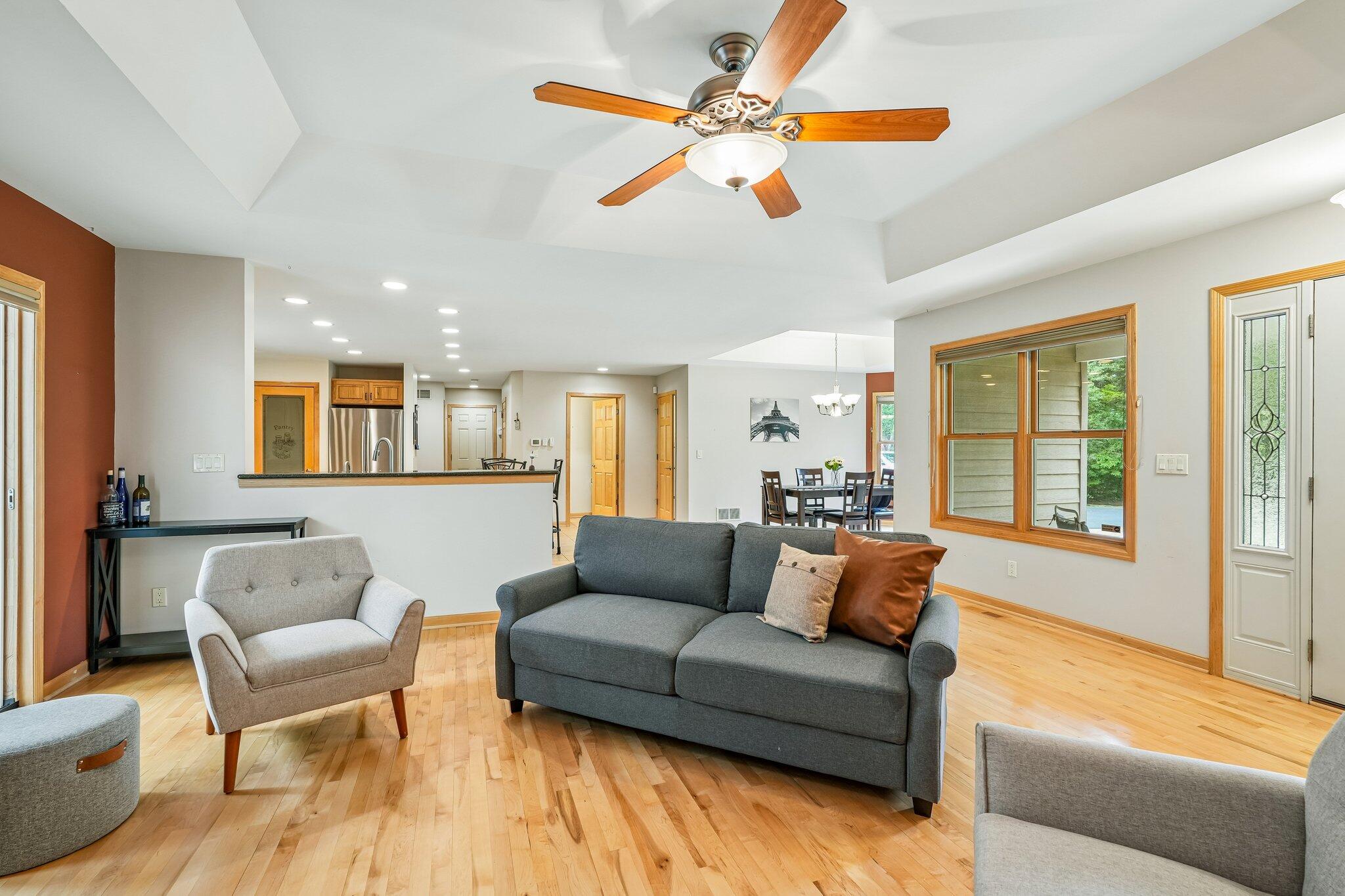 8040 W County Line Rd, Franklin, WI 53126 — photo 3