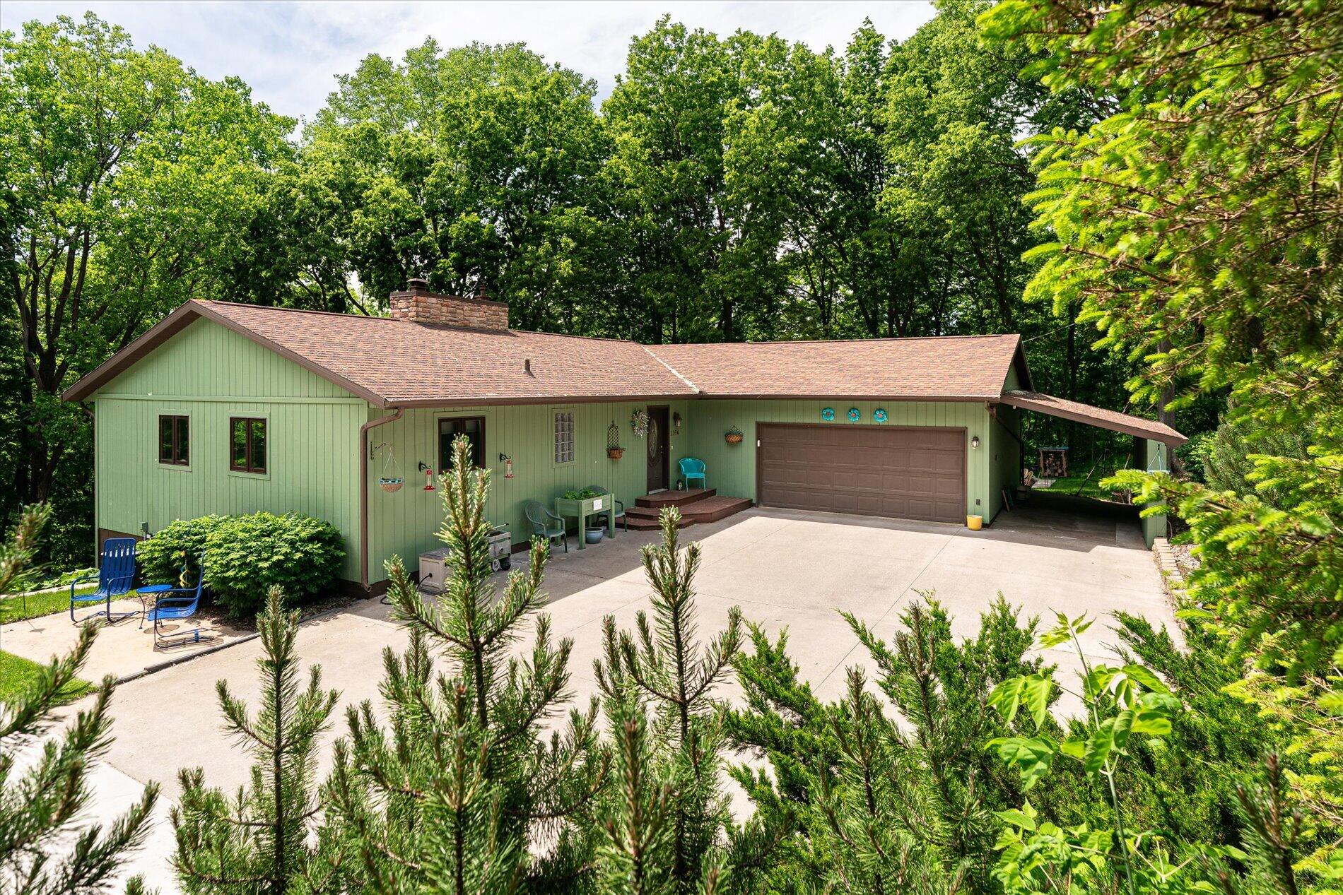 1184 Crescent Hills Dr — photo