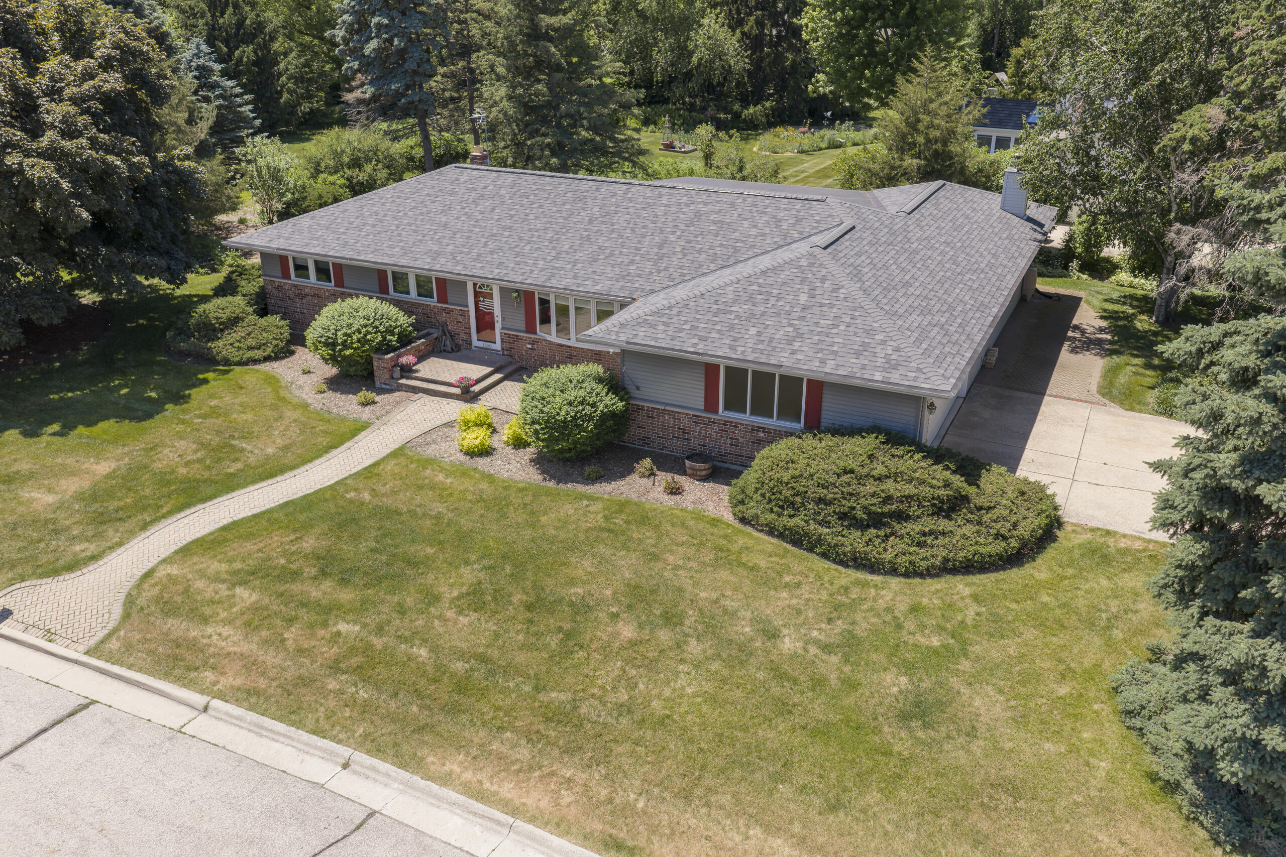 1330 Christopher Ct — photo
