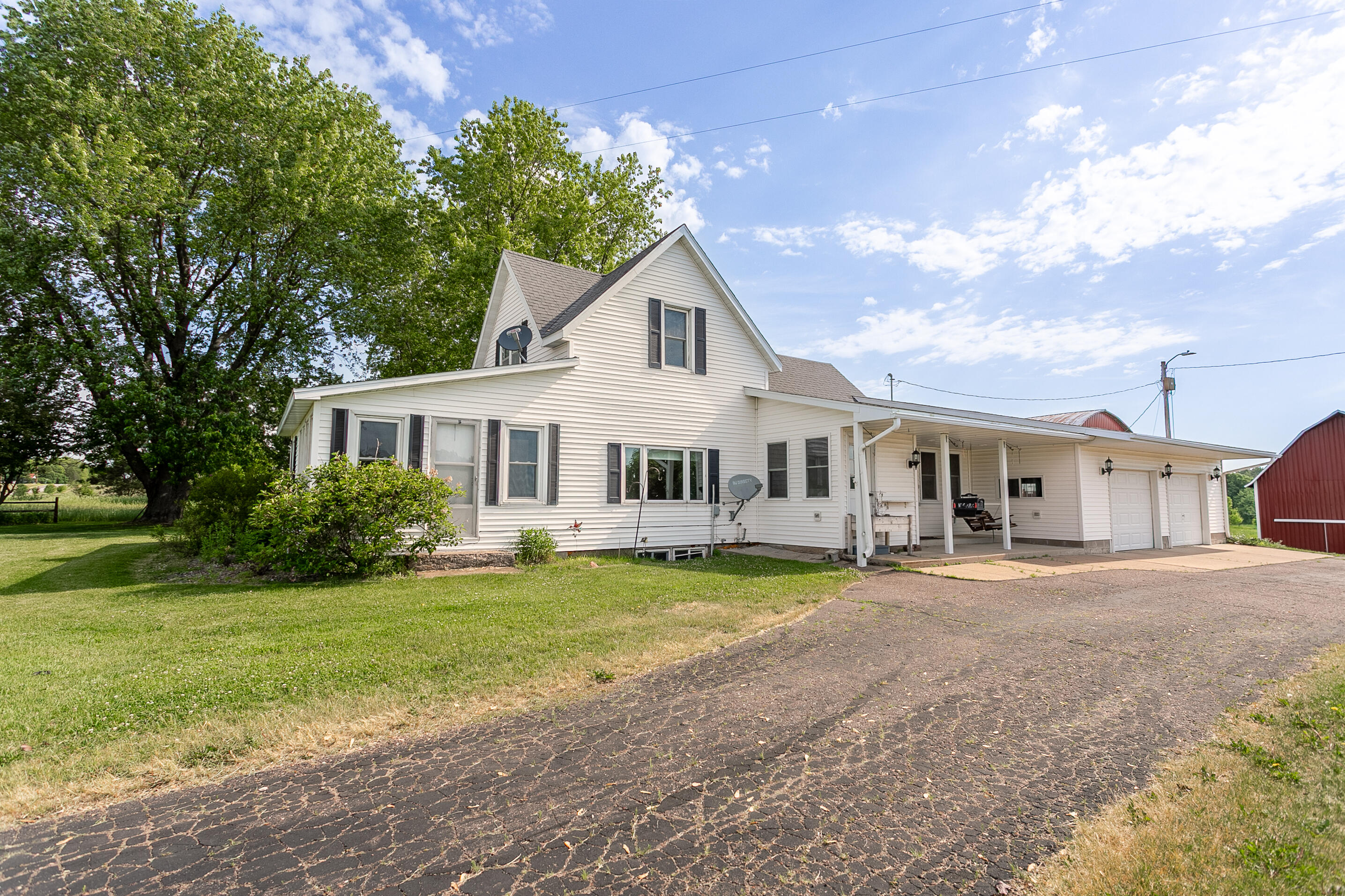 N14386 Town Line Rd, Cleveland, WI 54741 — photo 2