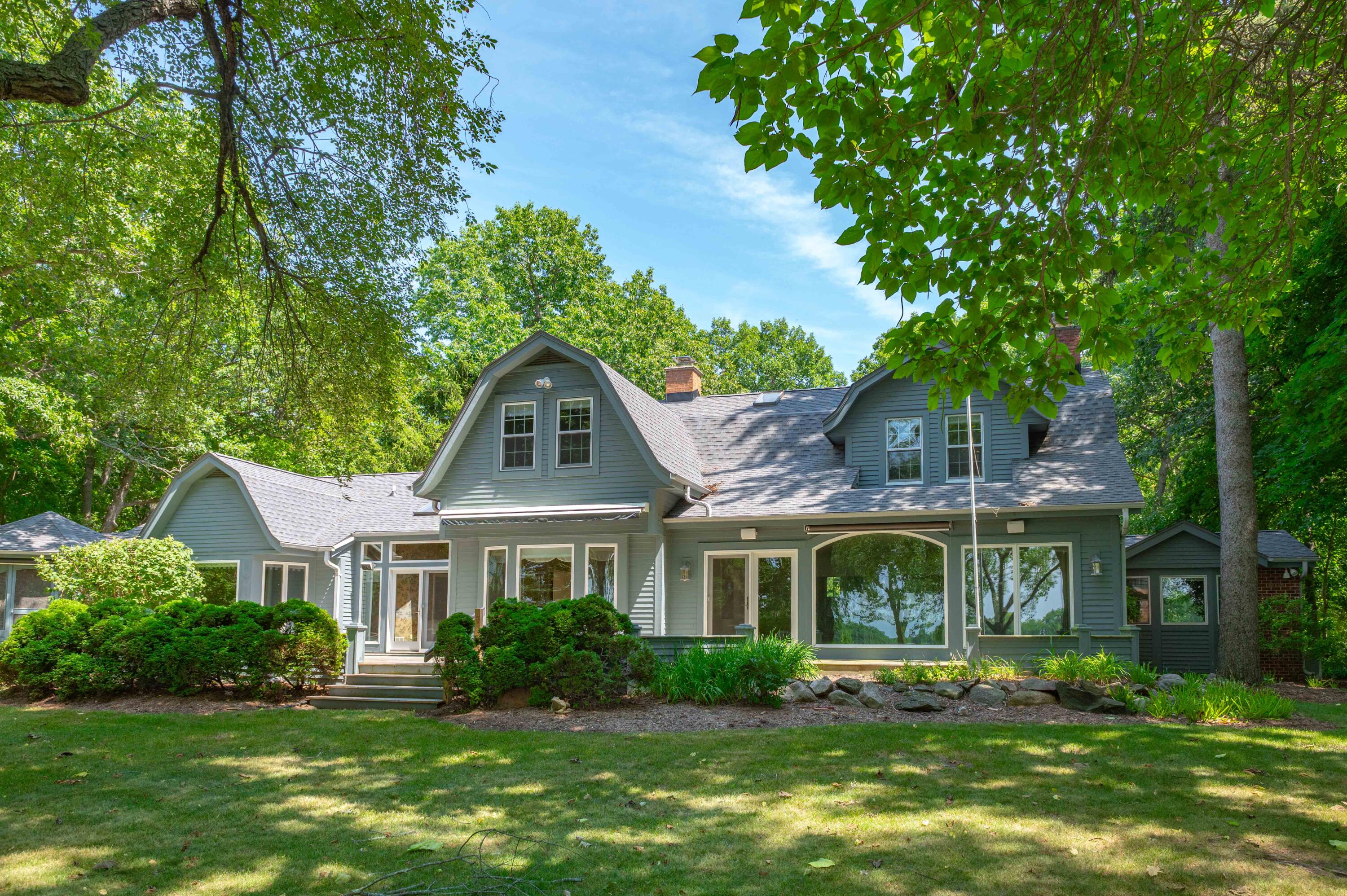 1031 N Genesee Woods Dr — photo