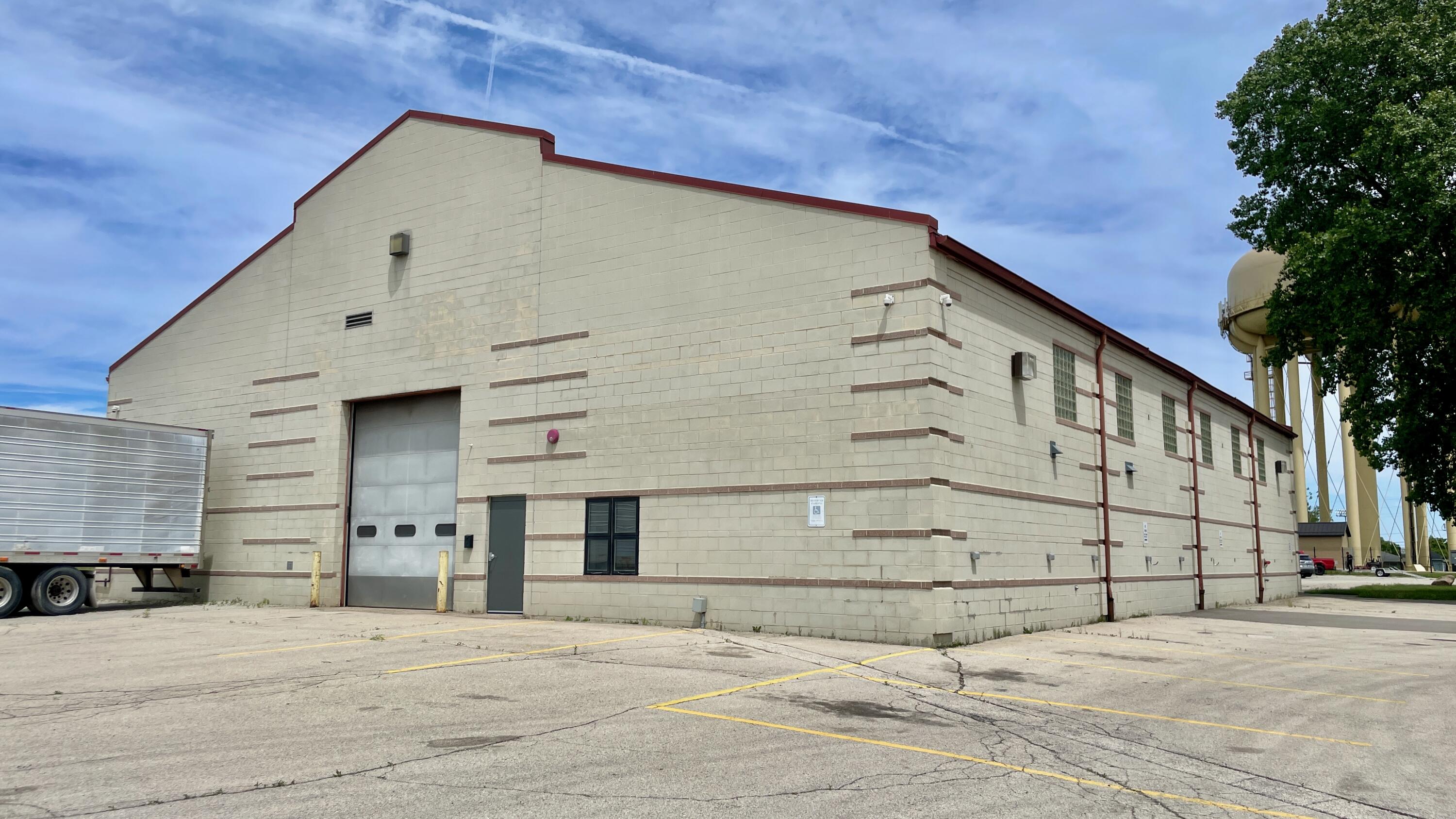 1906 St. Patrick St, Racine, WI 53404