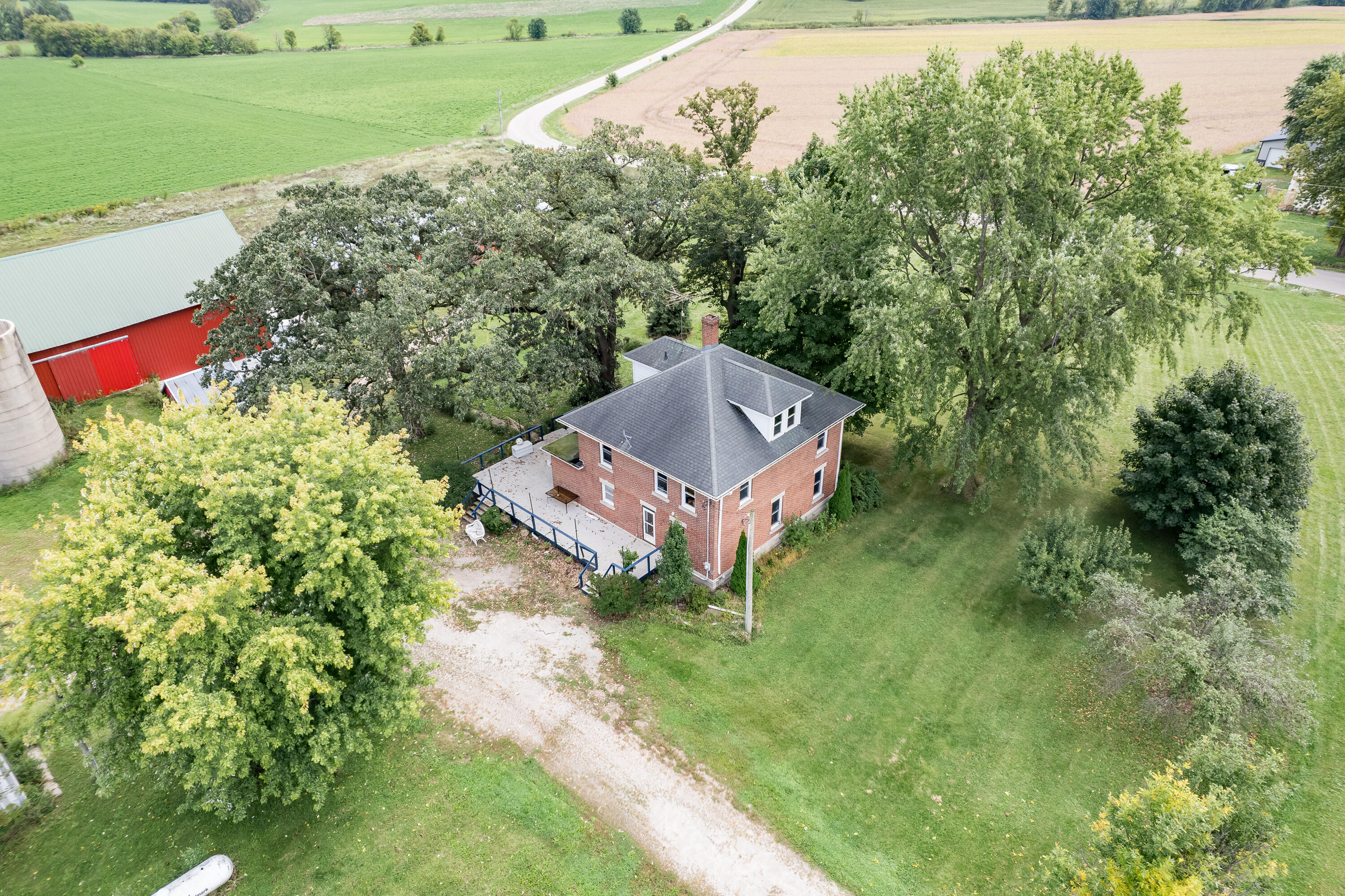 W12040 Sullivan Rd, Portland, WI 53594 — photo 2