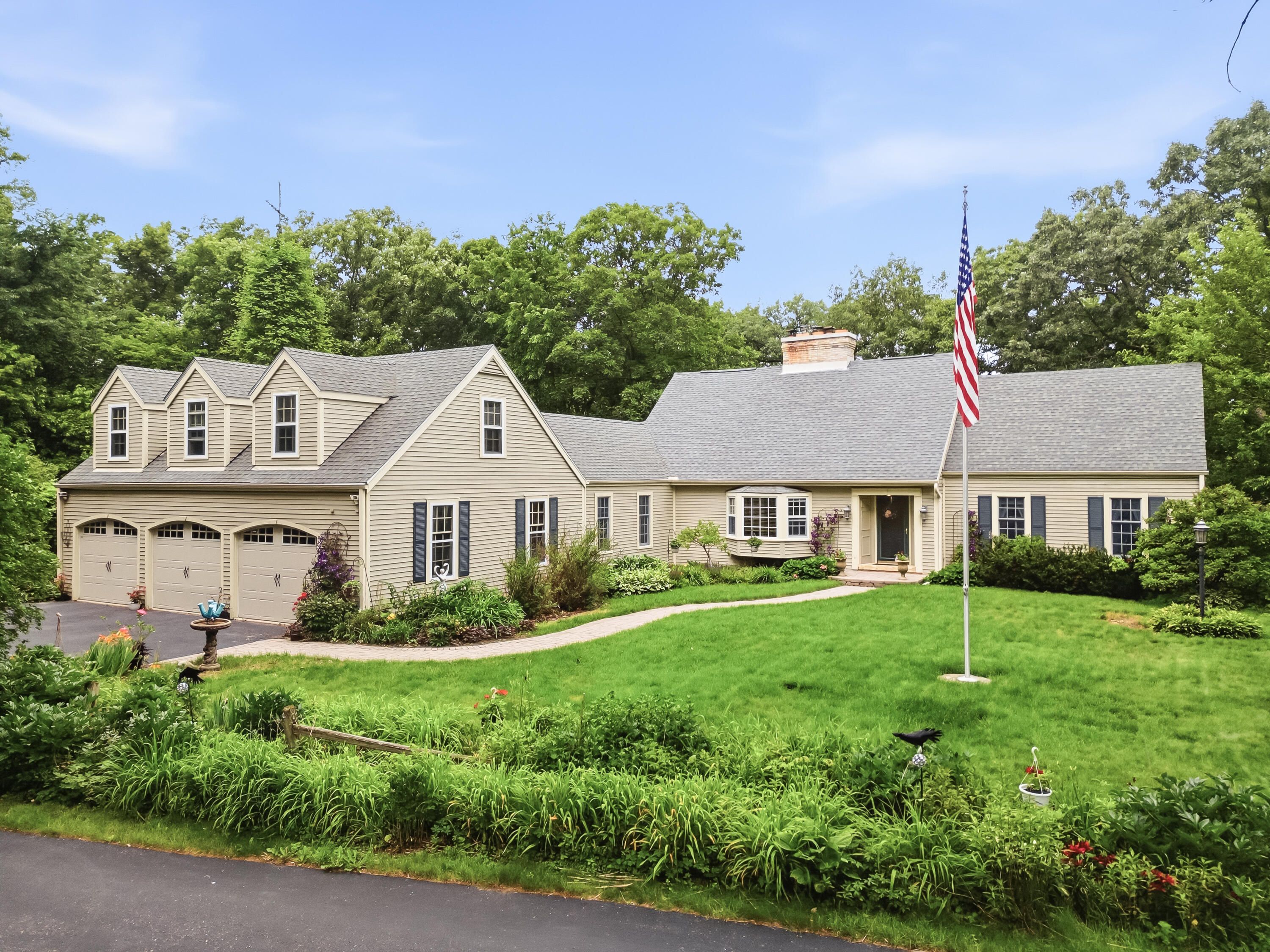 N6641 Woodfield Ln — photo