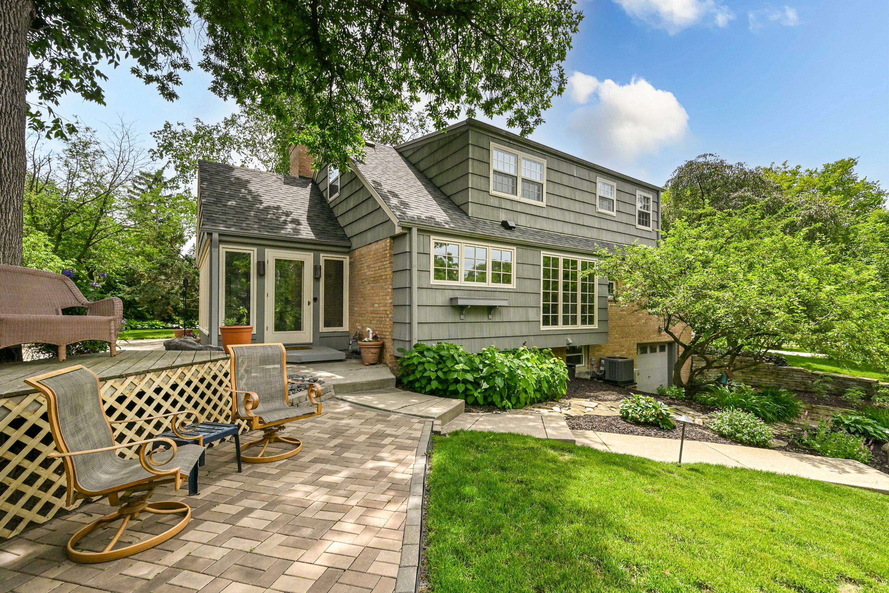 N68W13566 Ranch Rd, Menomonee Falls, WI 53051 — photo 2