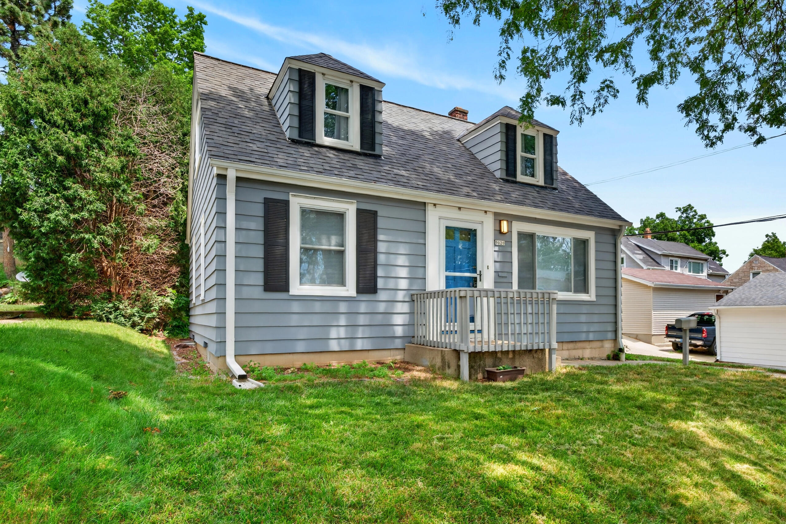 9020 W Vincent Pl — photo