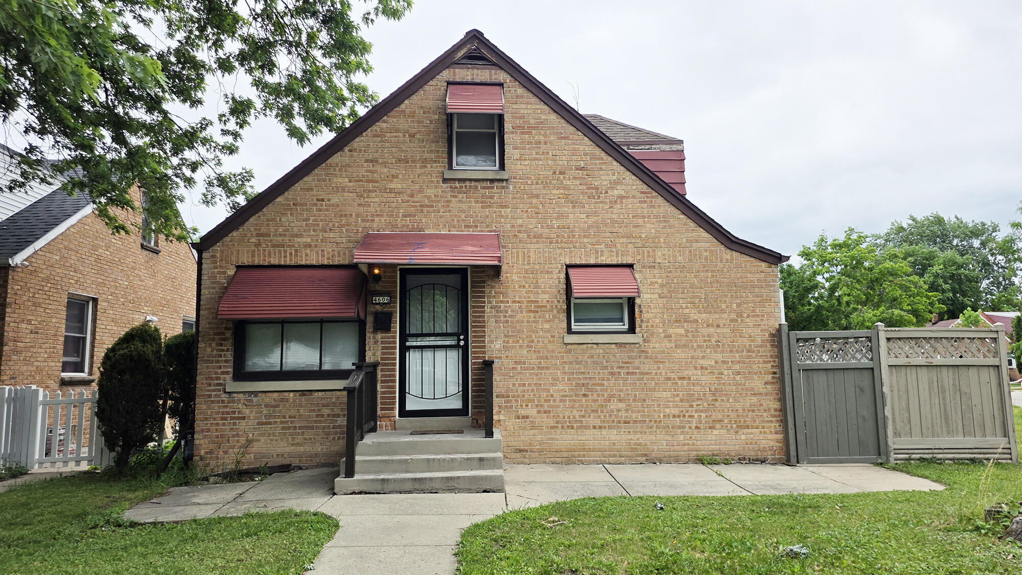 4606 N Sherman Blvd — photo