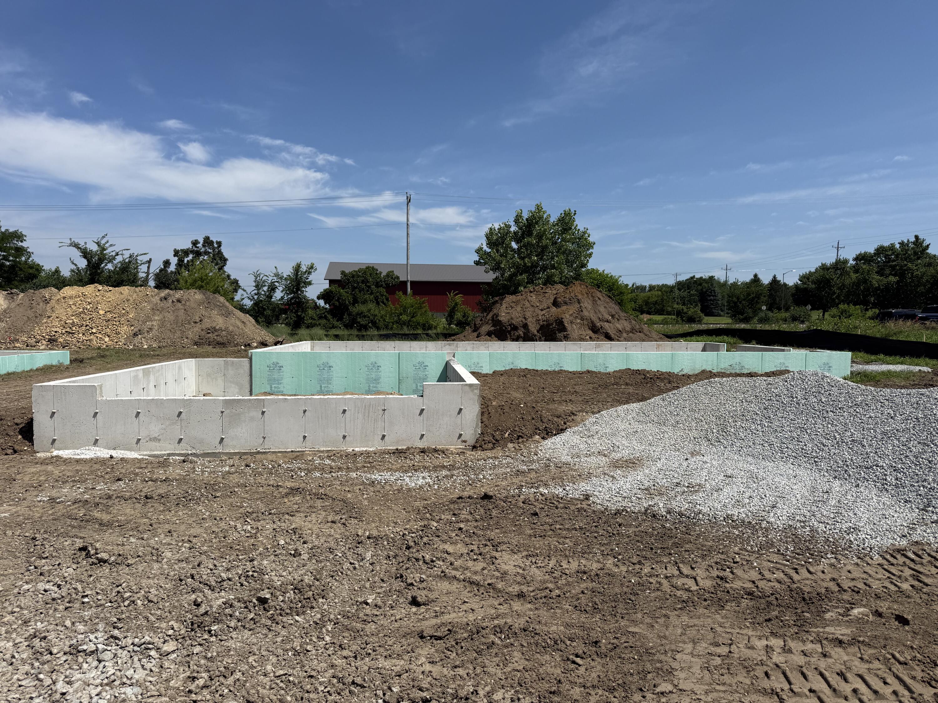 1296 E Bluff Rd — photo