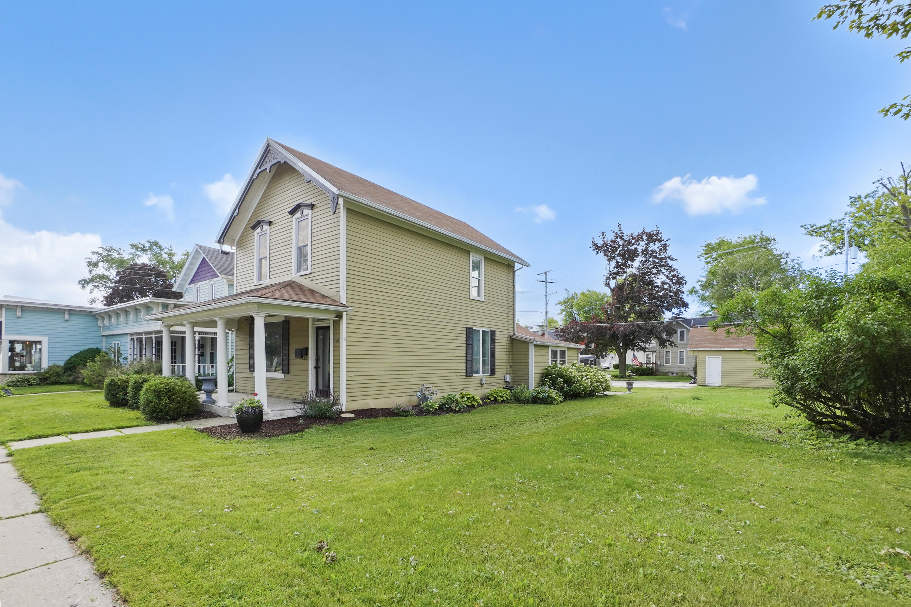 338 Oakton Ave — photo