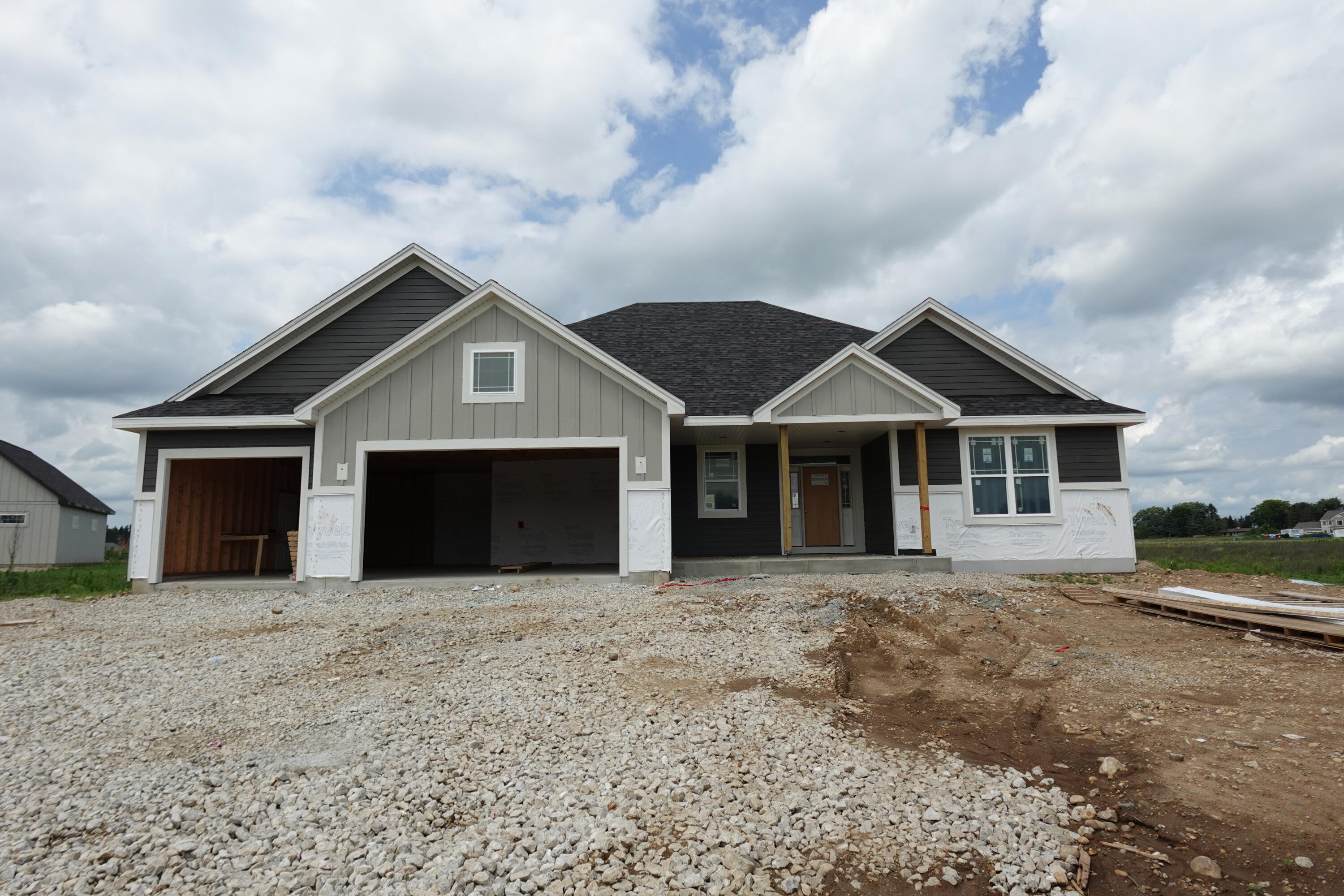 N80W27710 Meadow Bliss Dr — photo