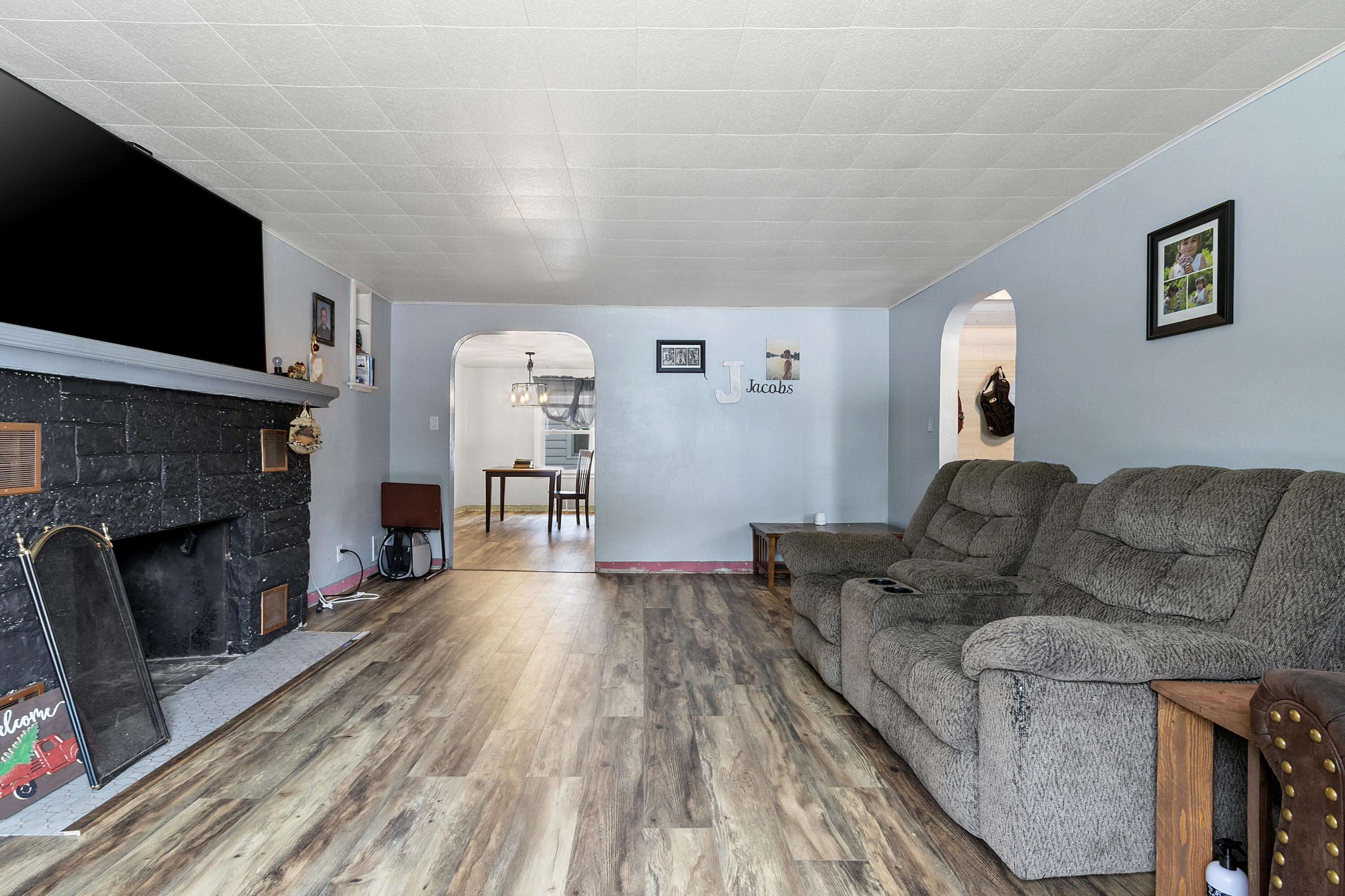1905 32nd St, Two Rivers, WI 54241 — photo 3