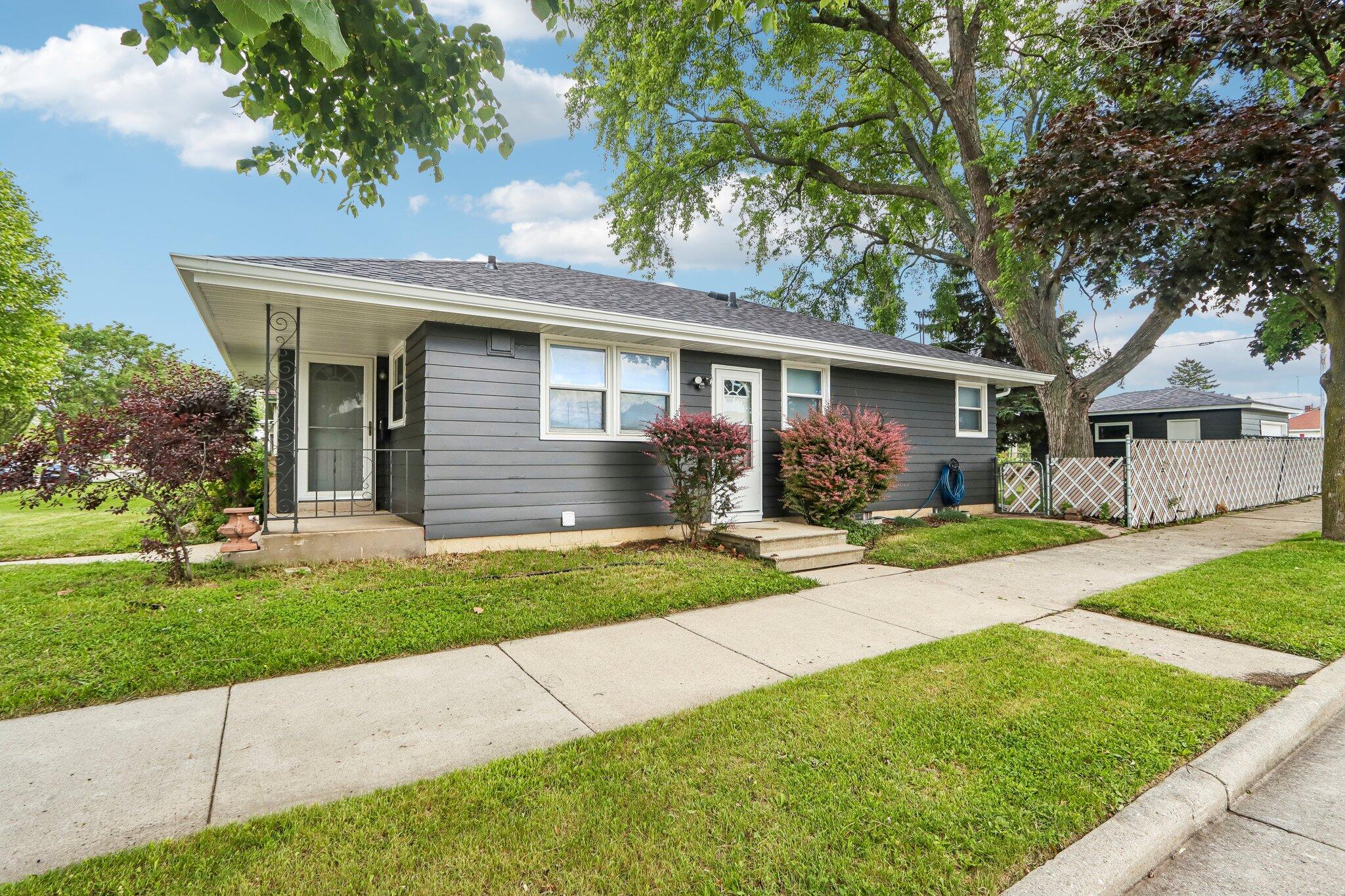 2223 Grove Ave, Racine, WI 53405 — photo 3