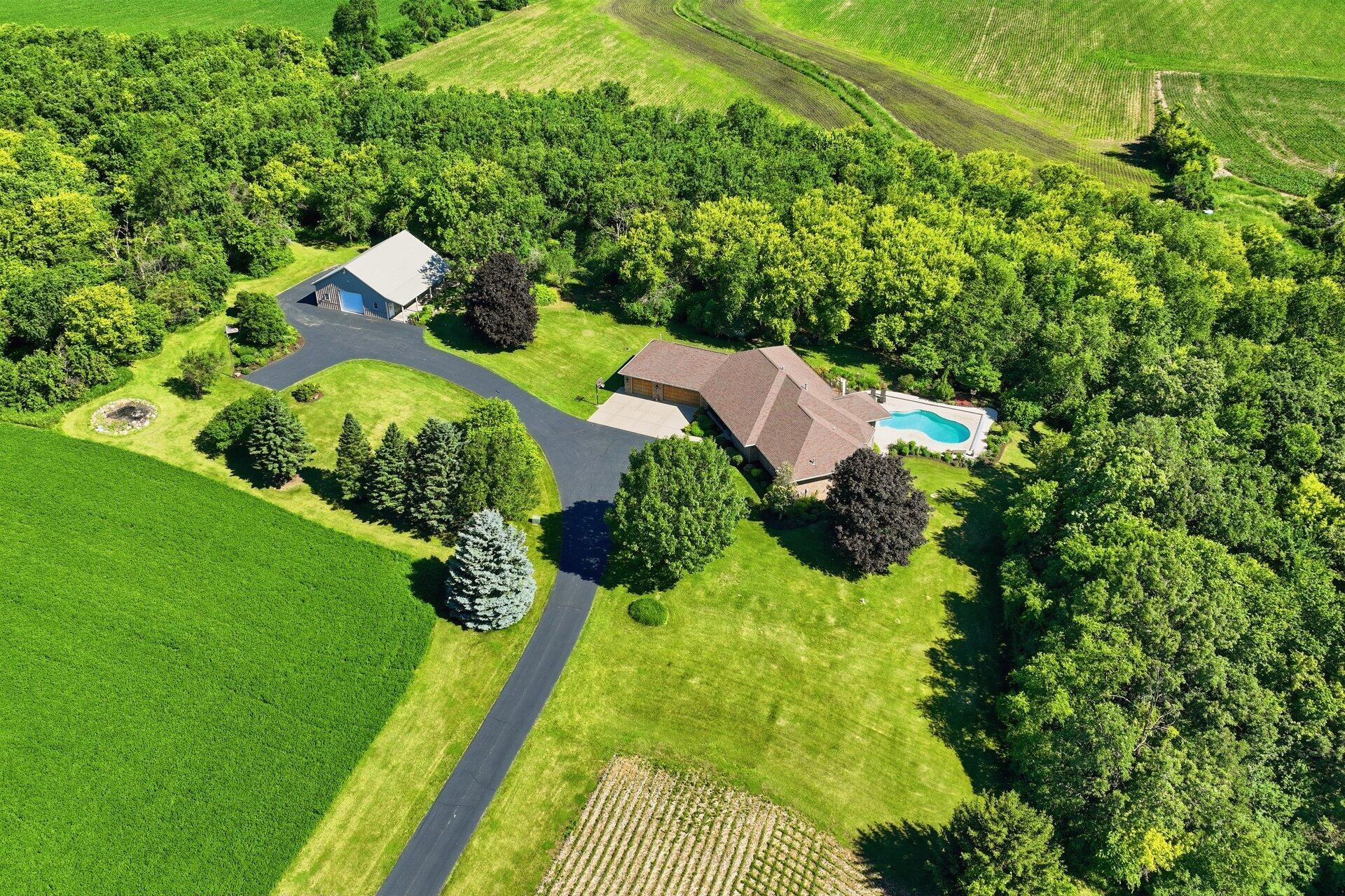 9325 E Six Corners Rd — photo