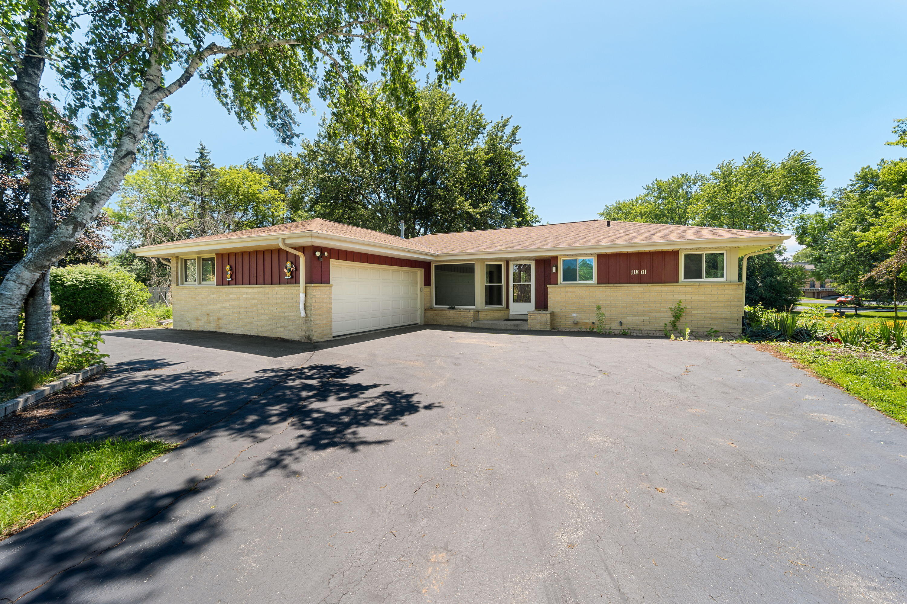 11801 W Appleton Ave — photo