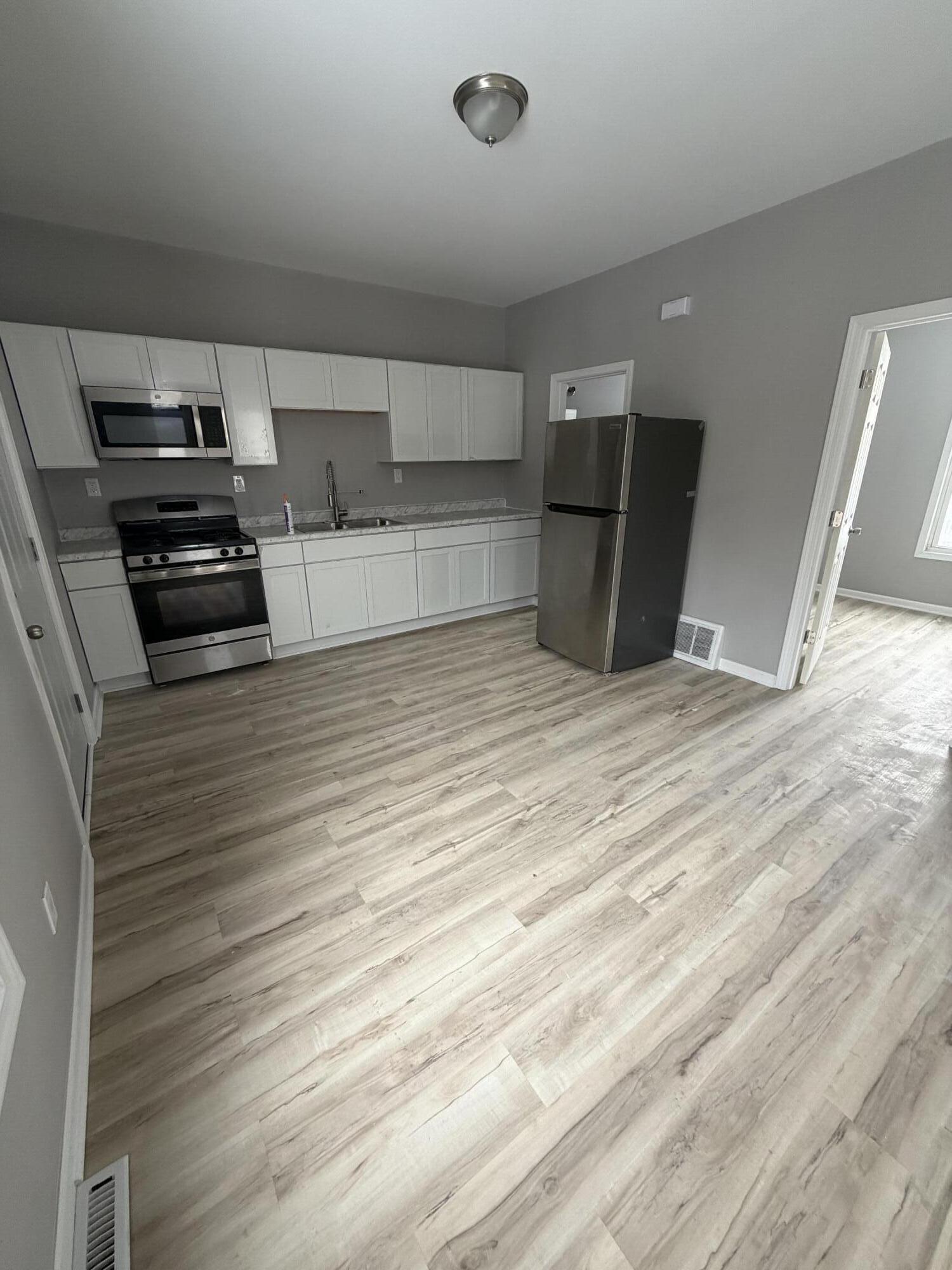 1646 Center St, Racine, WI 53403 — photo 2