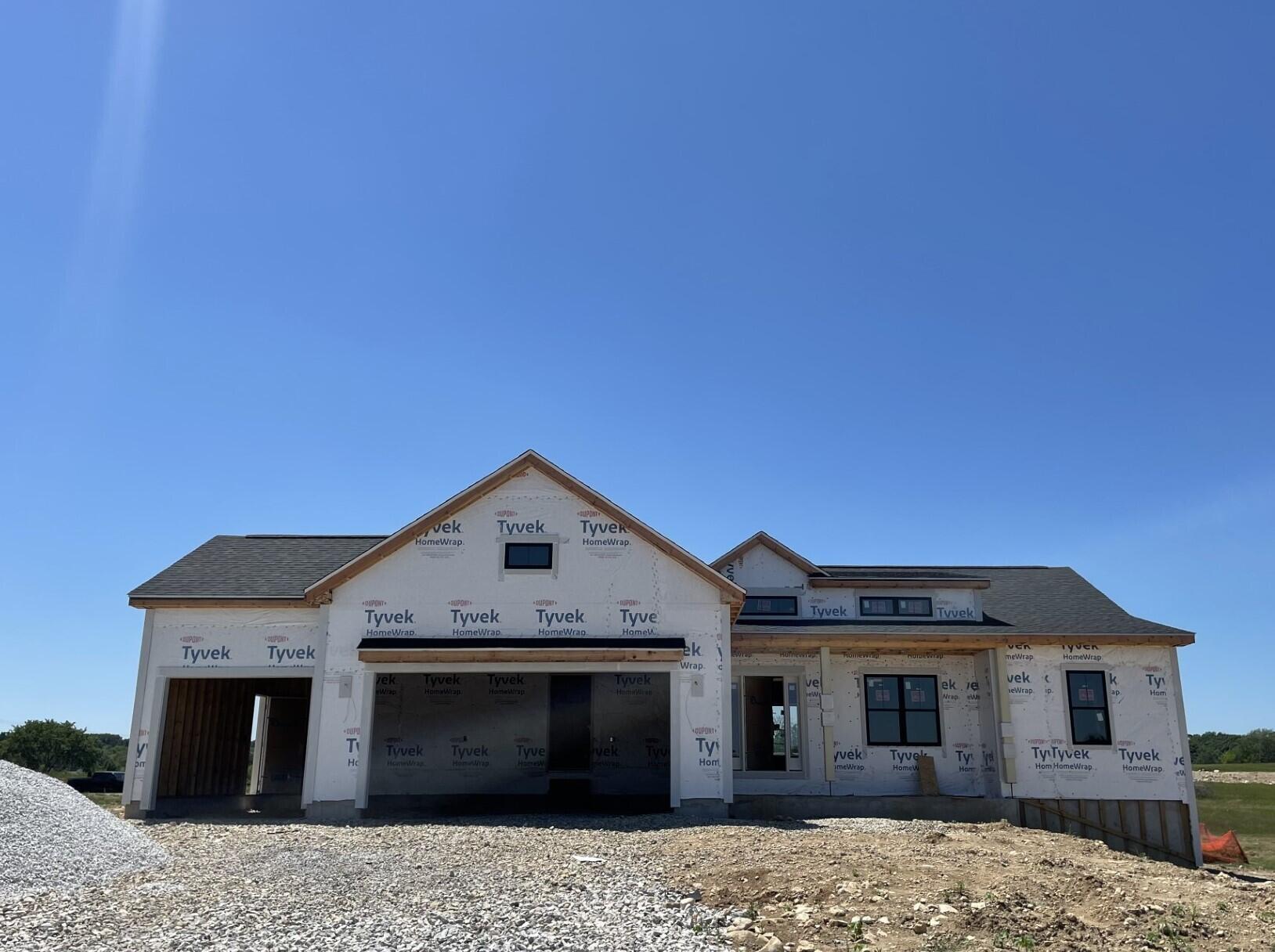 W261N6831 Prairie Haven Ct — photo