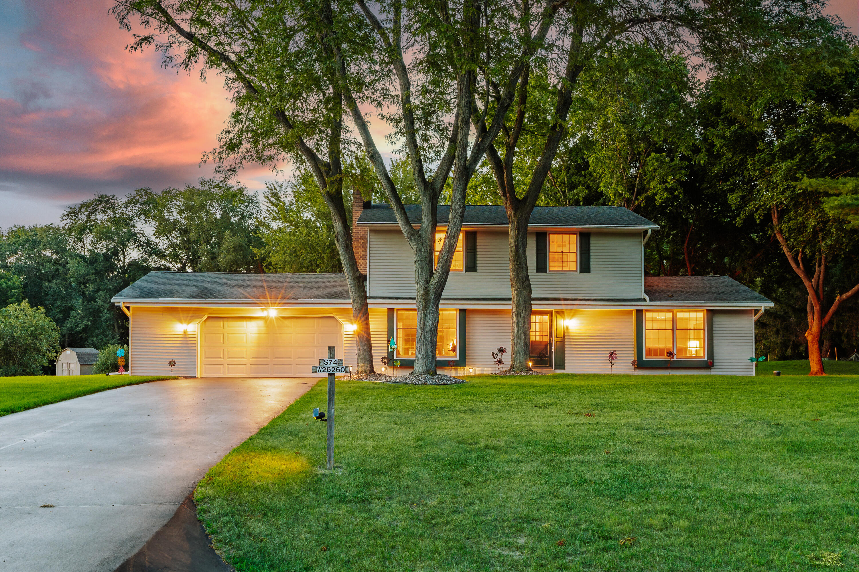 S74W26260 Green Mountain Dr — photo