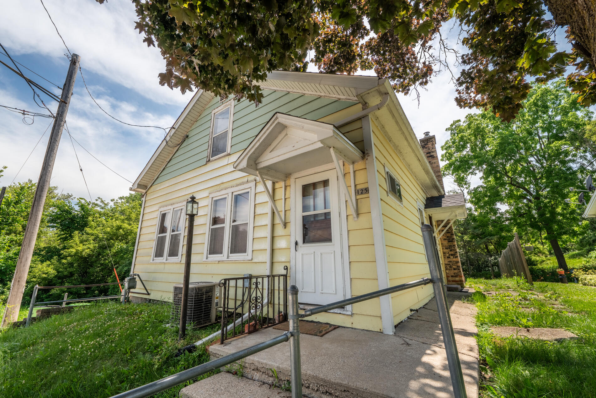 125 W Lehman St — photo