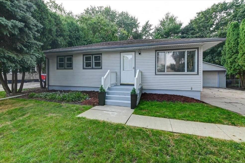 1207 Juniper Ave — photo