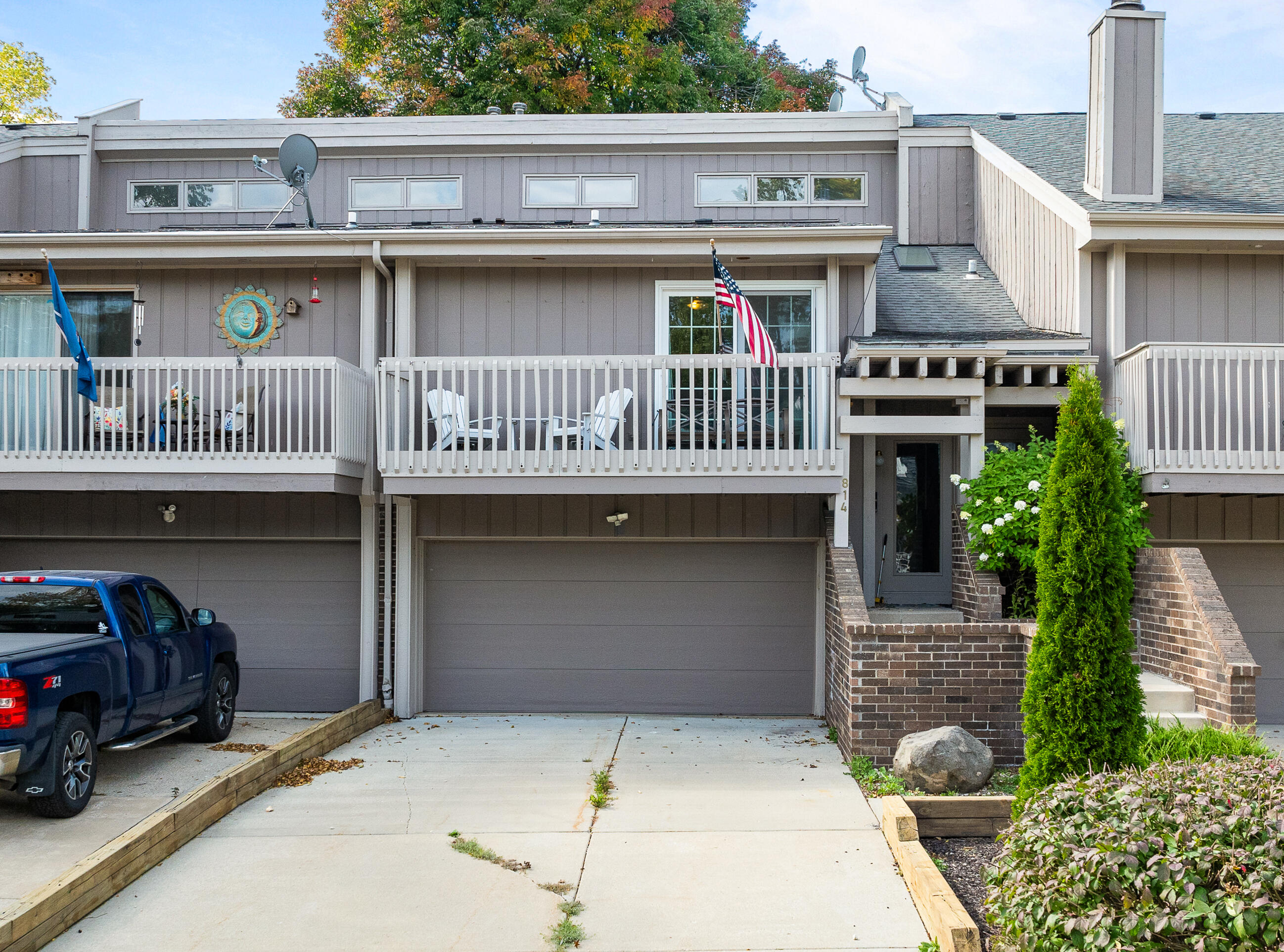 814 Kendall Ln, 3C — photo