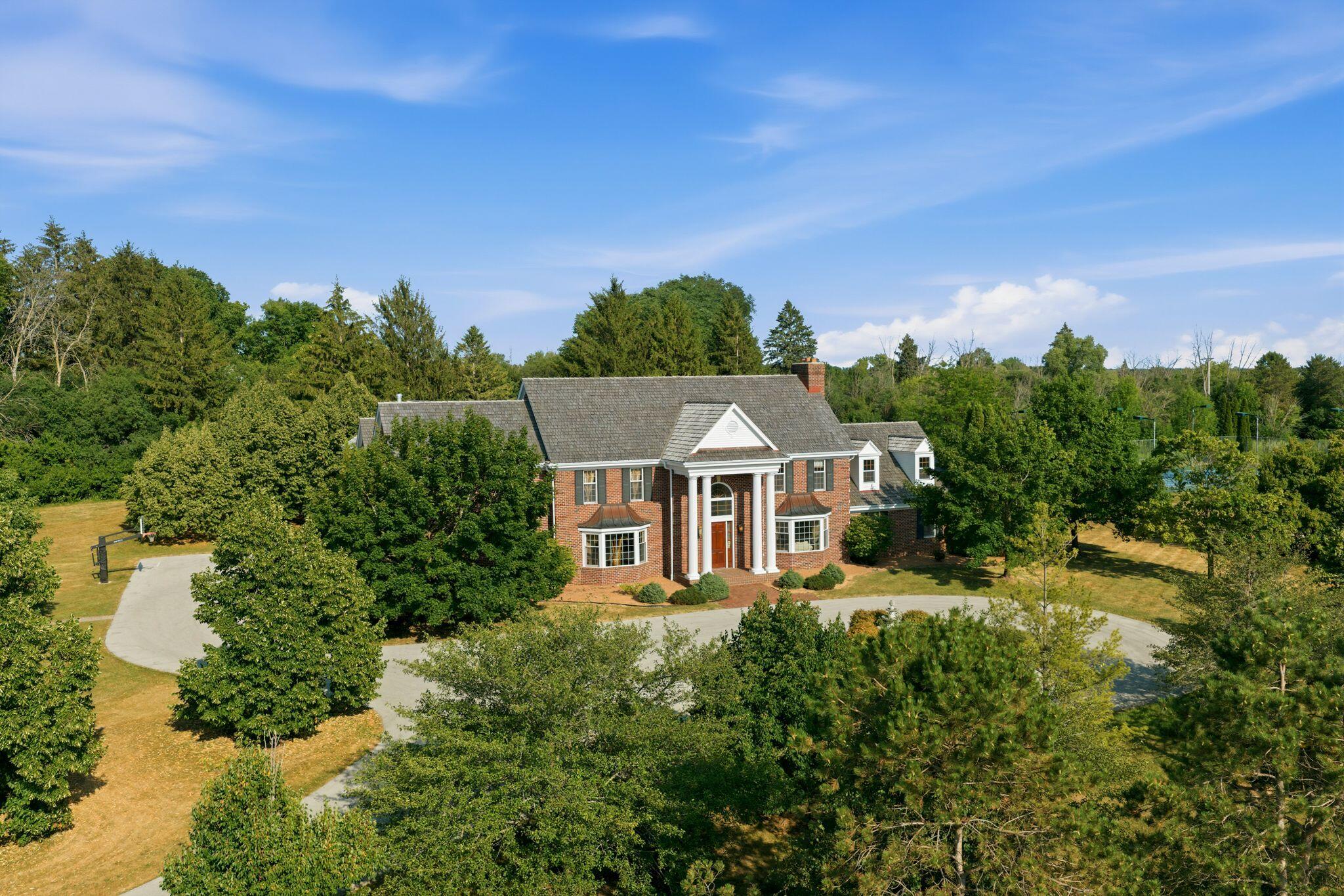 9010 N Upper River Ct — photo