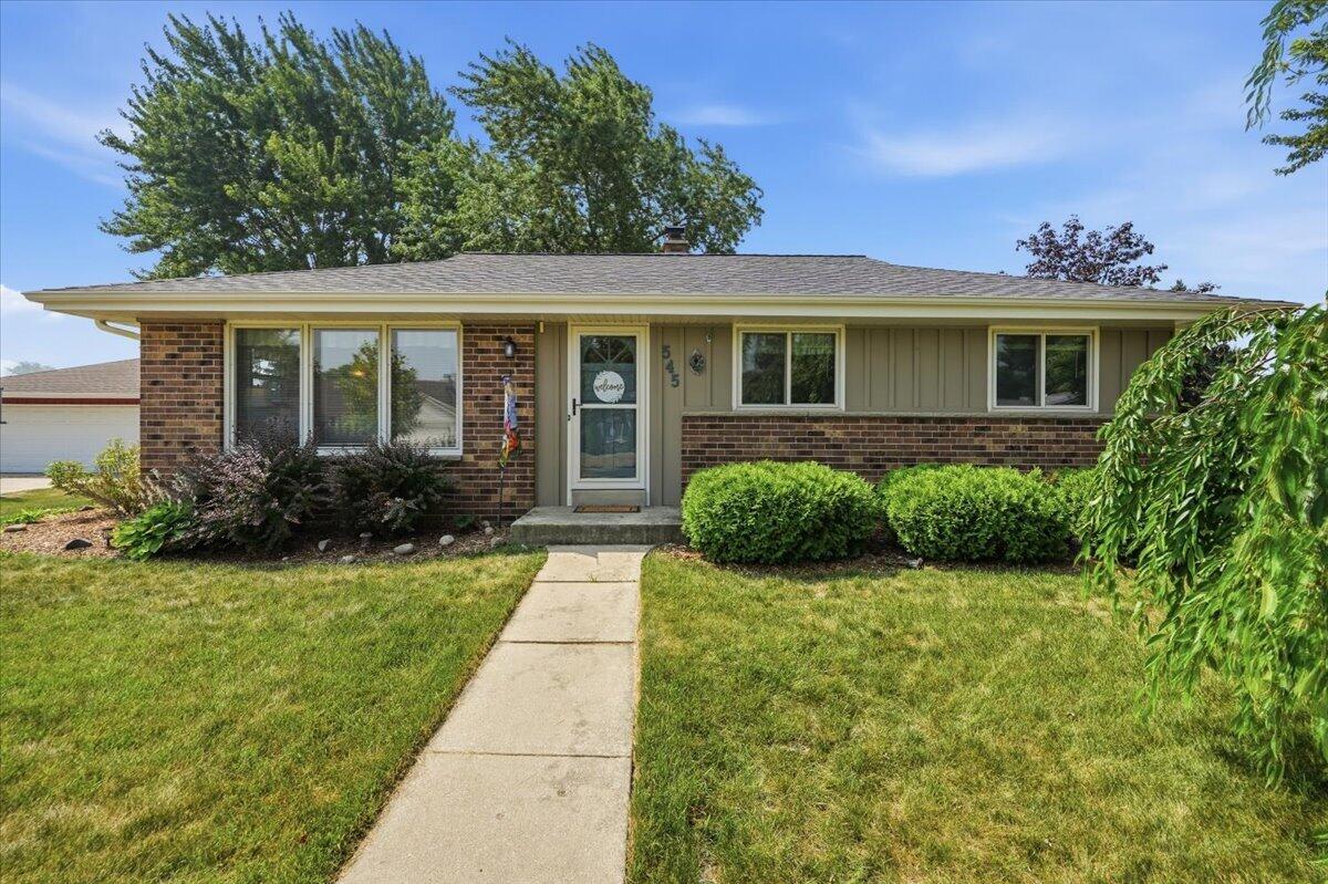 545 E Estates Pl — photo