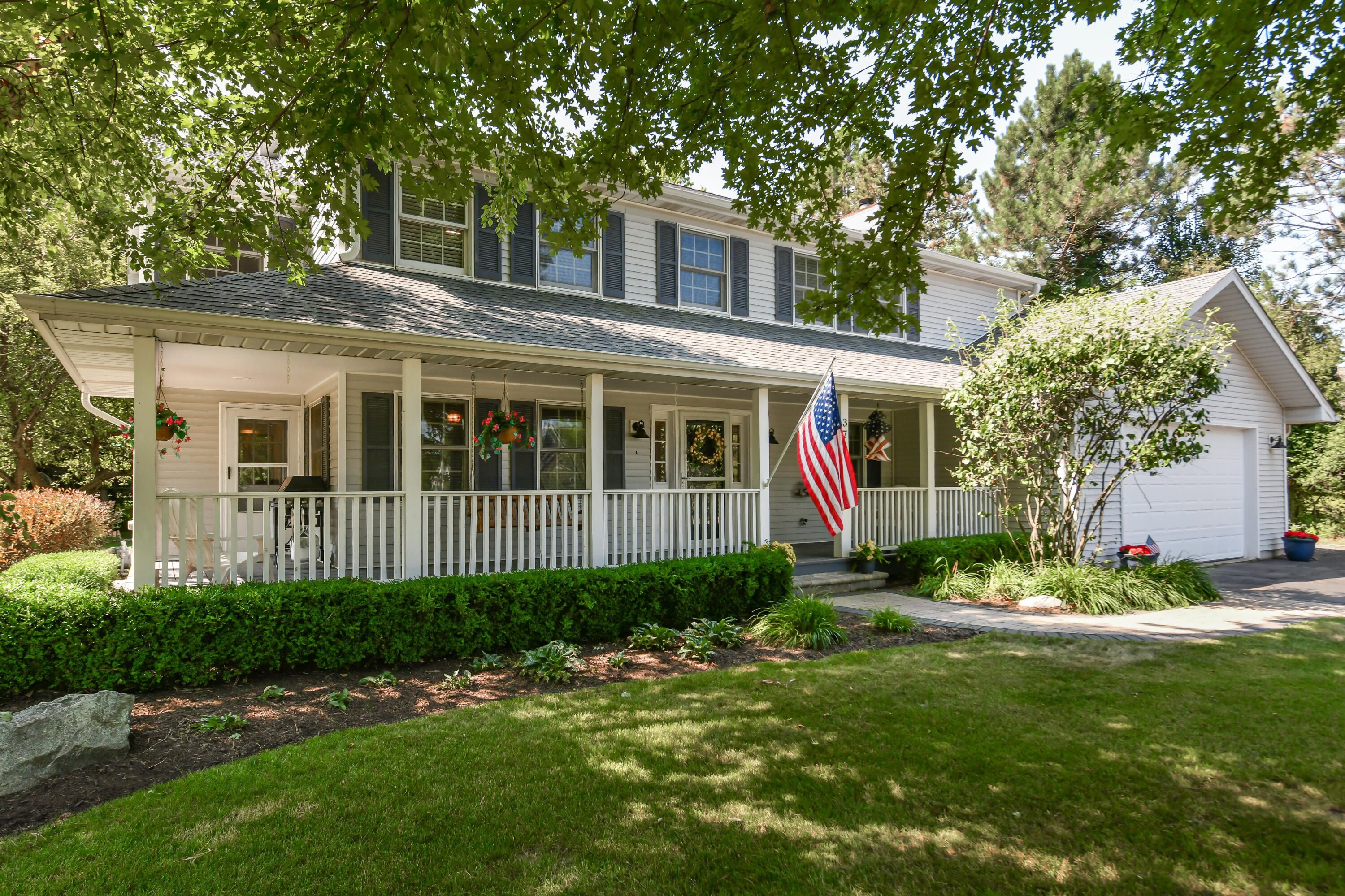 371 Frost Dr — photo