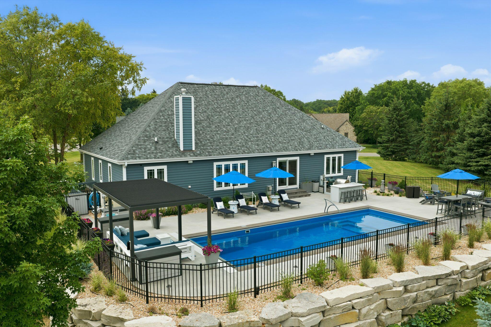 N42W33420 Glen View Ct — photo