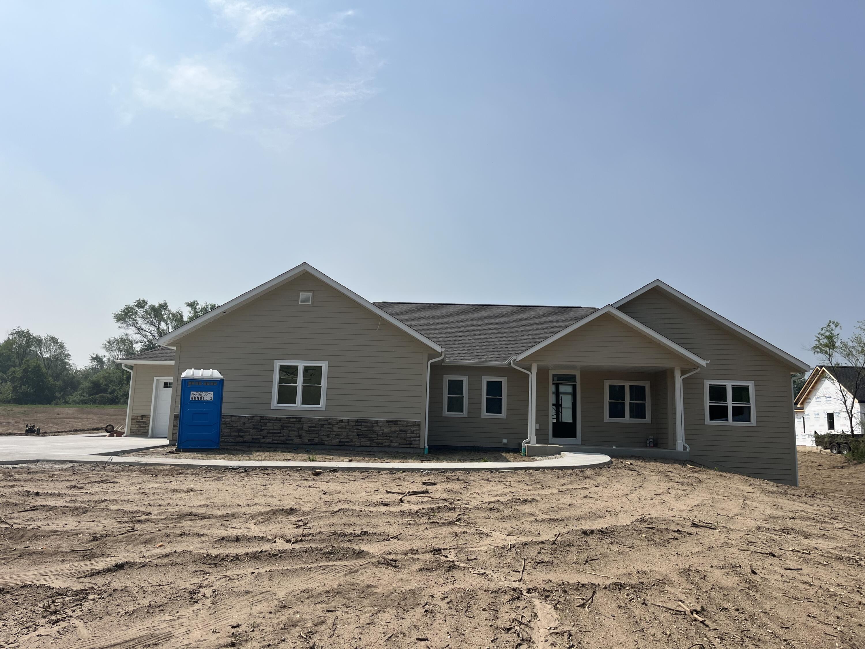 2367 Wallace Lake Rd — photo
