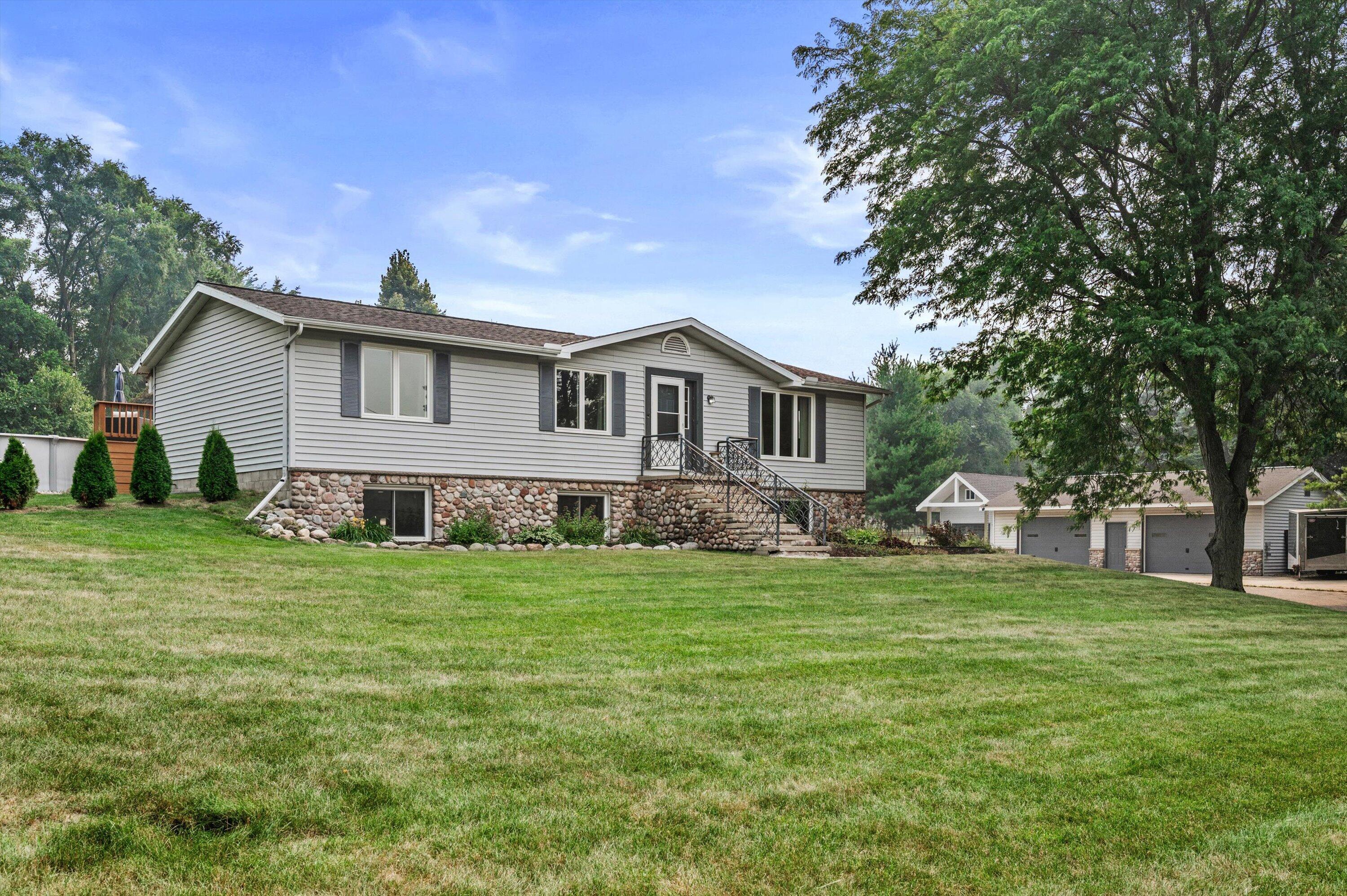 N5W27357 Northview Rd, Pewaukee, WI 53188 — photo 3