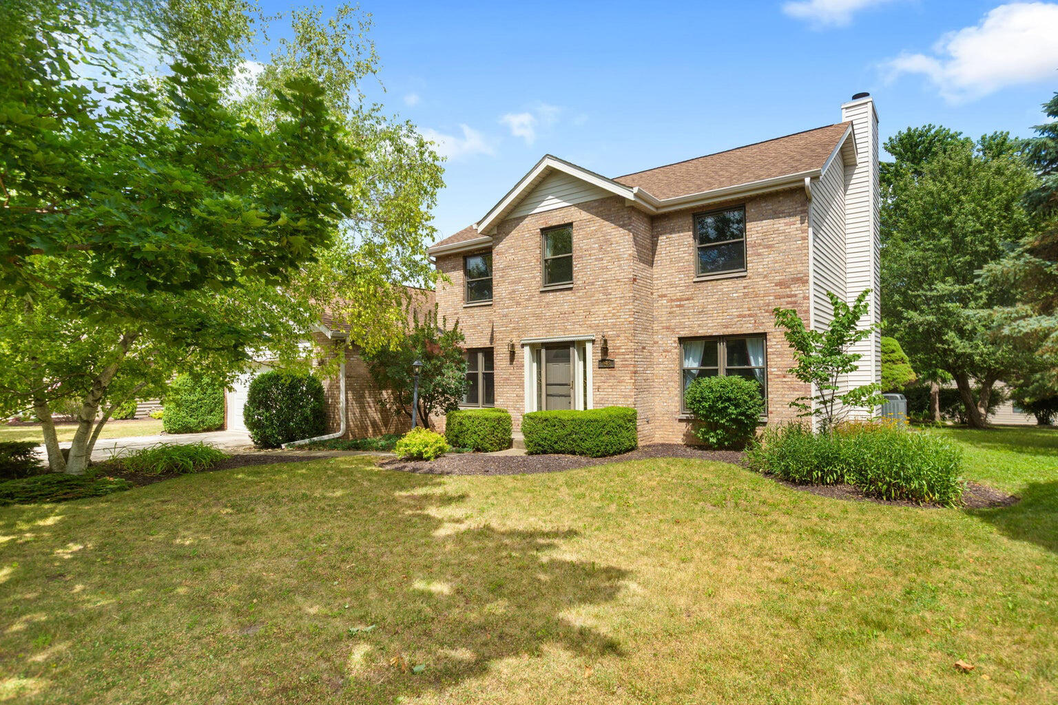 948 Cedar Dr — photo