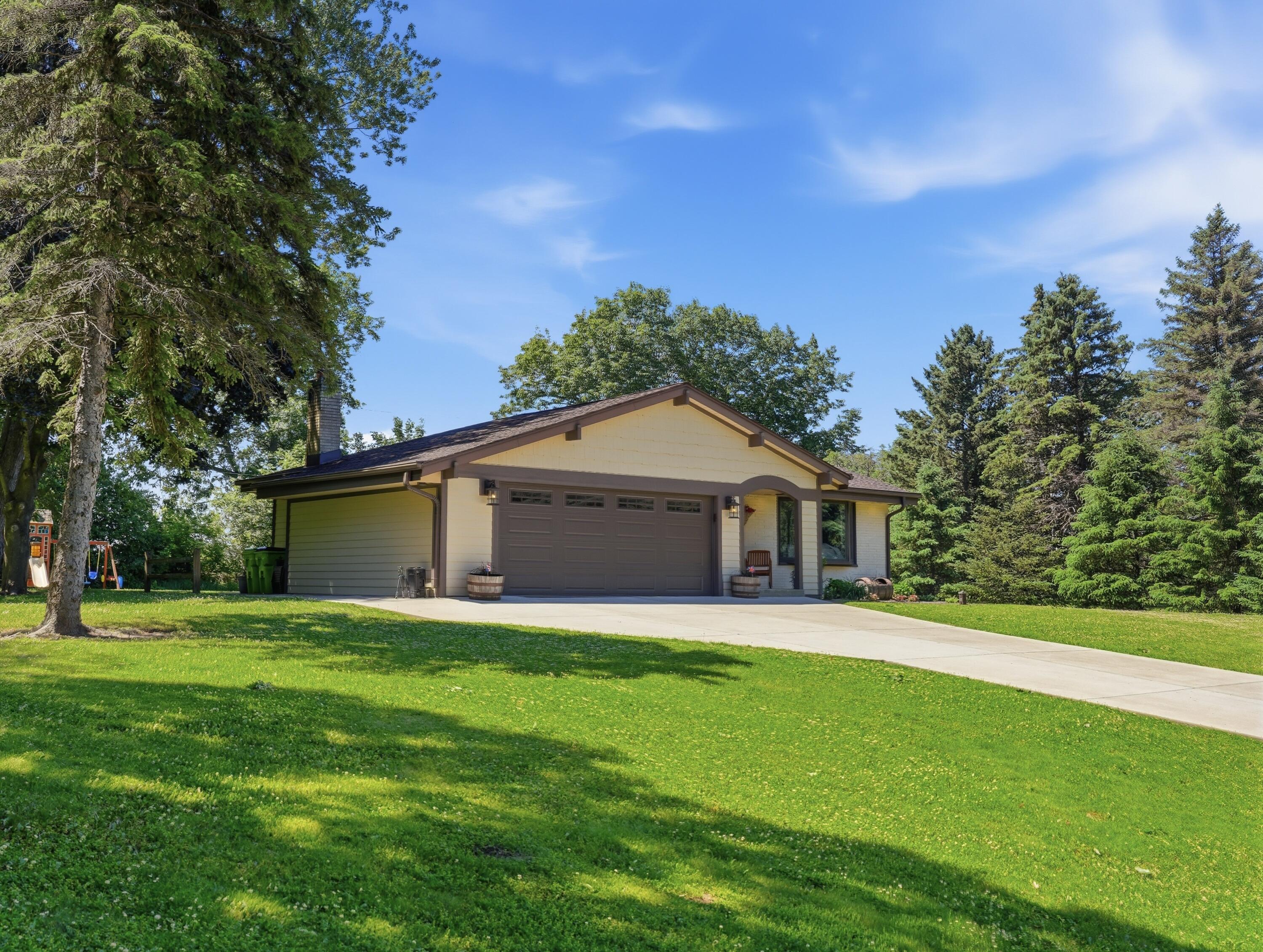 4705 Bambi Rd — photo
