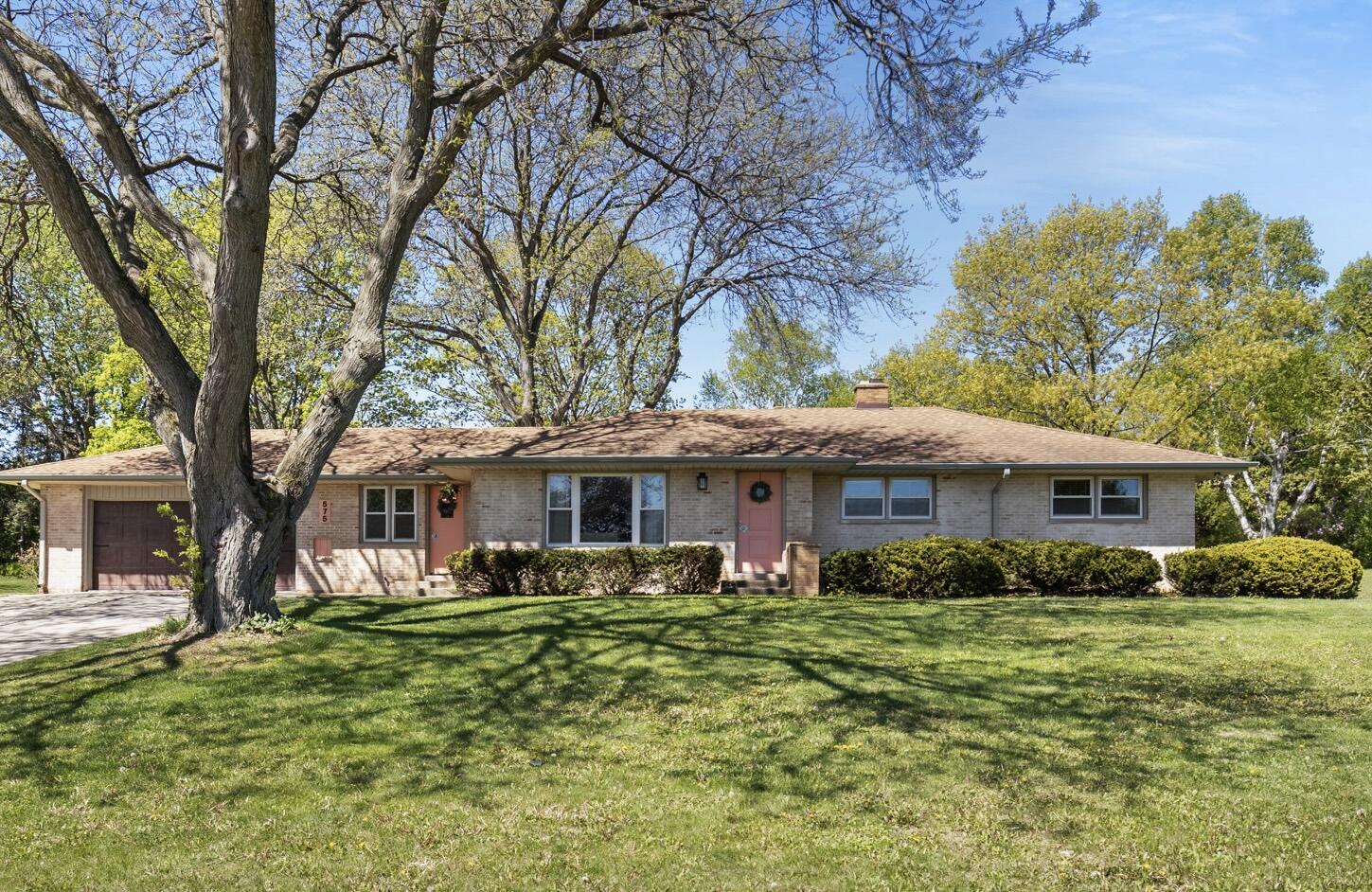 575 Kenmar Rd — photo
