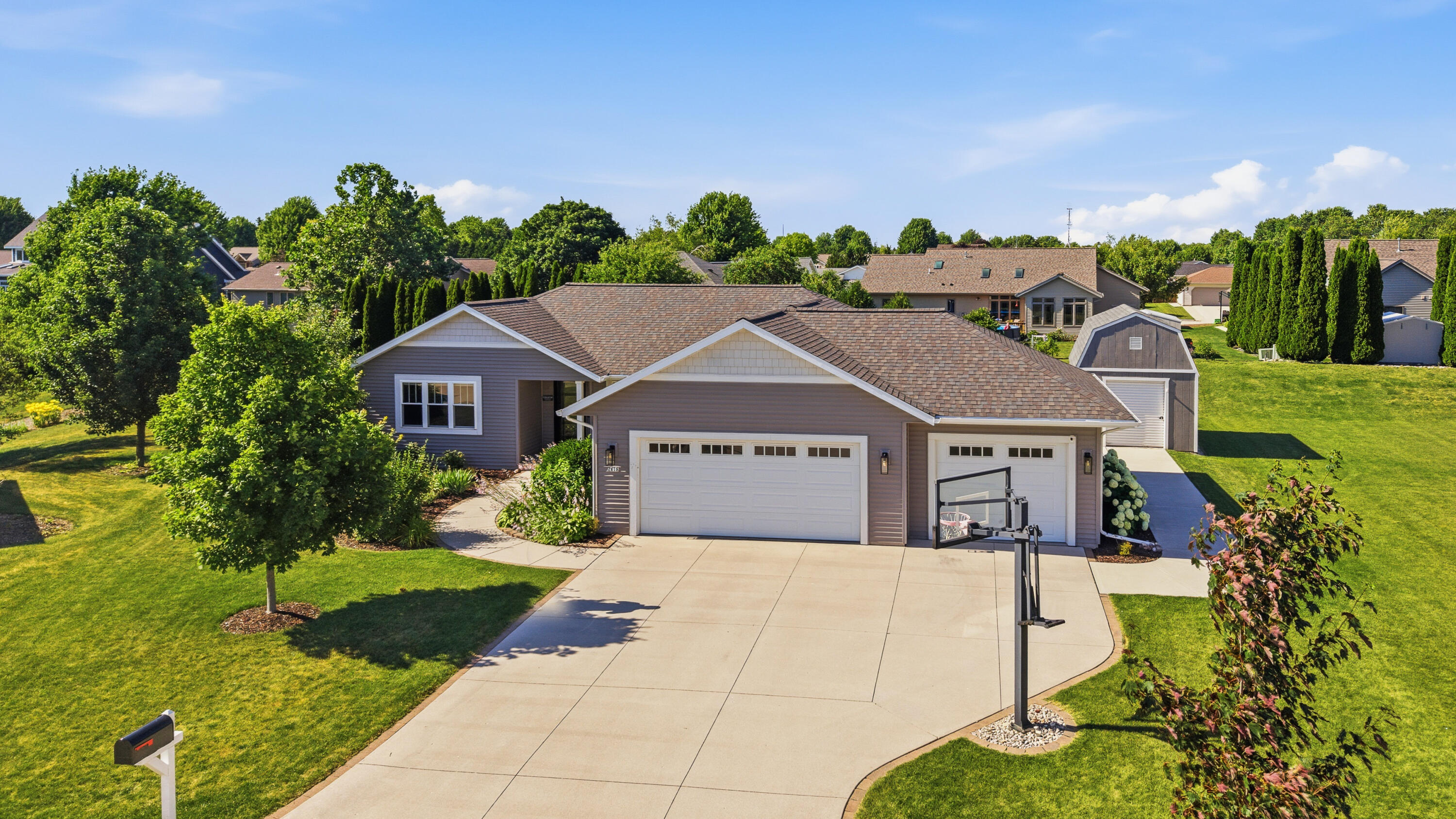 2616 Creekview Ct — photo