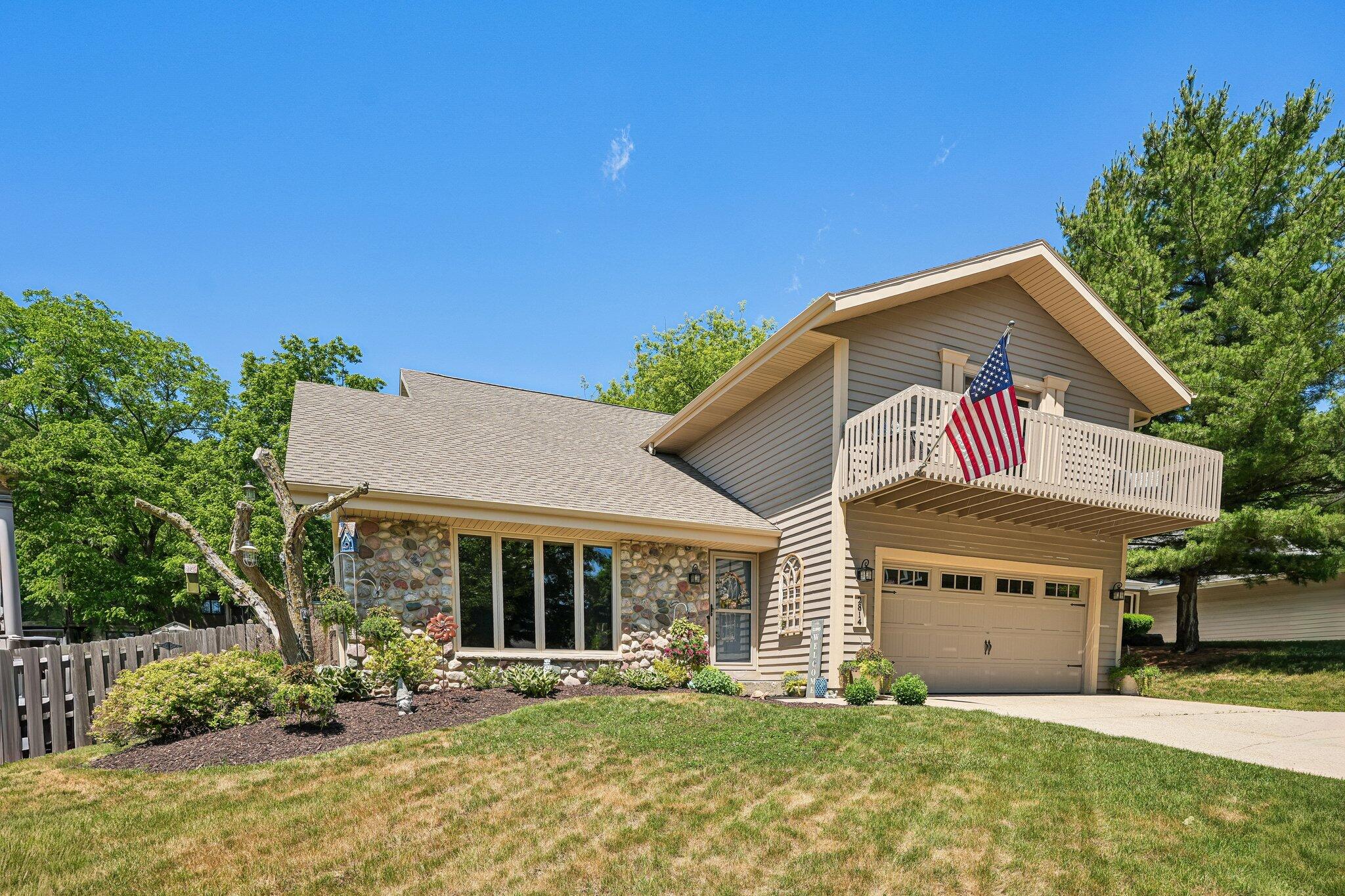 2814 Buckingham Ct — photo