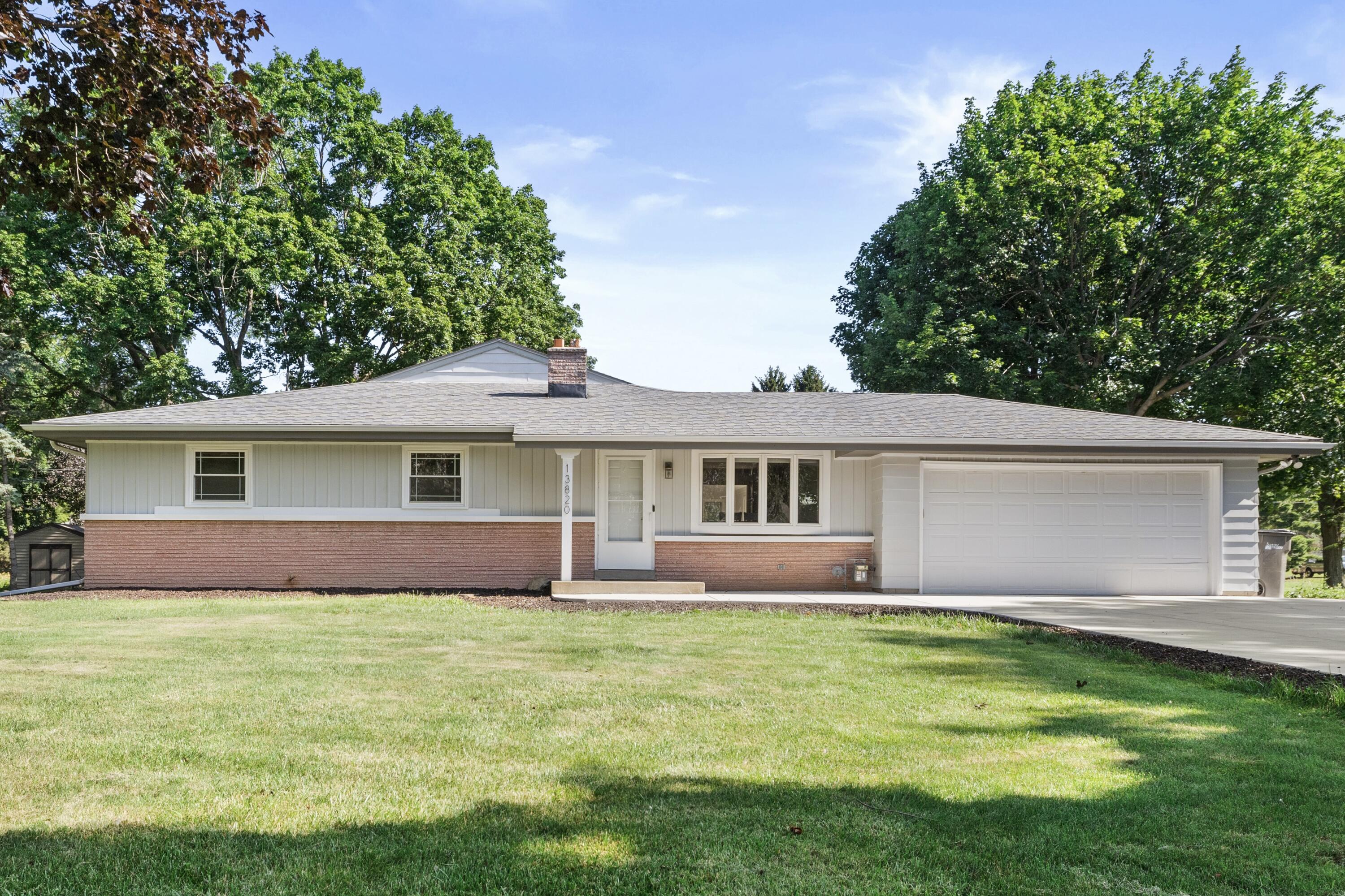 S67W13820 Hardwicke Pl — photo