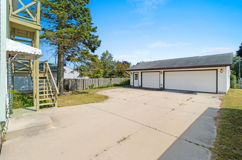 2515 16th St, Two Rivers, WI 54241 — photo 3