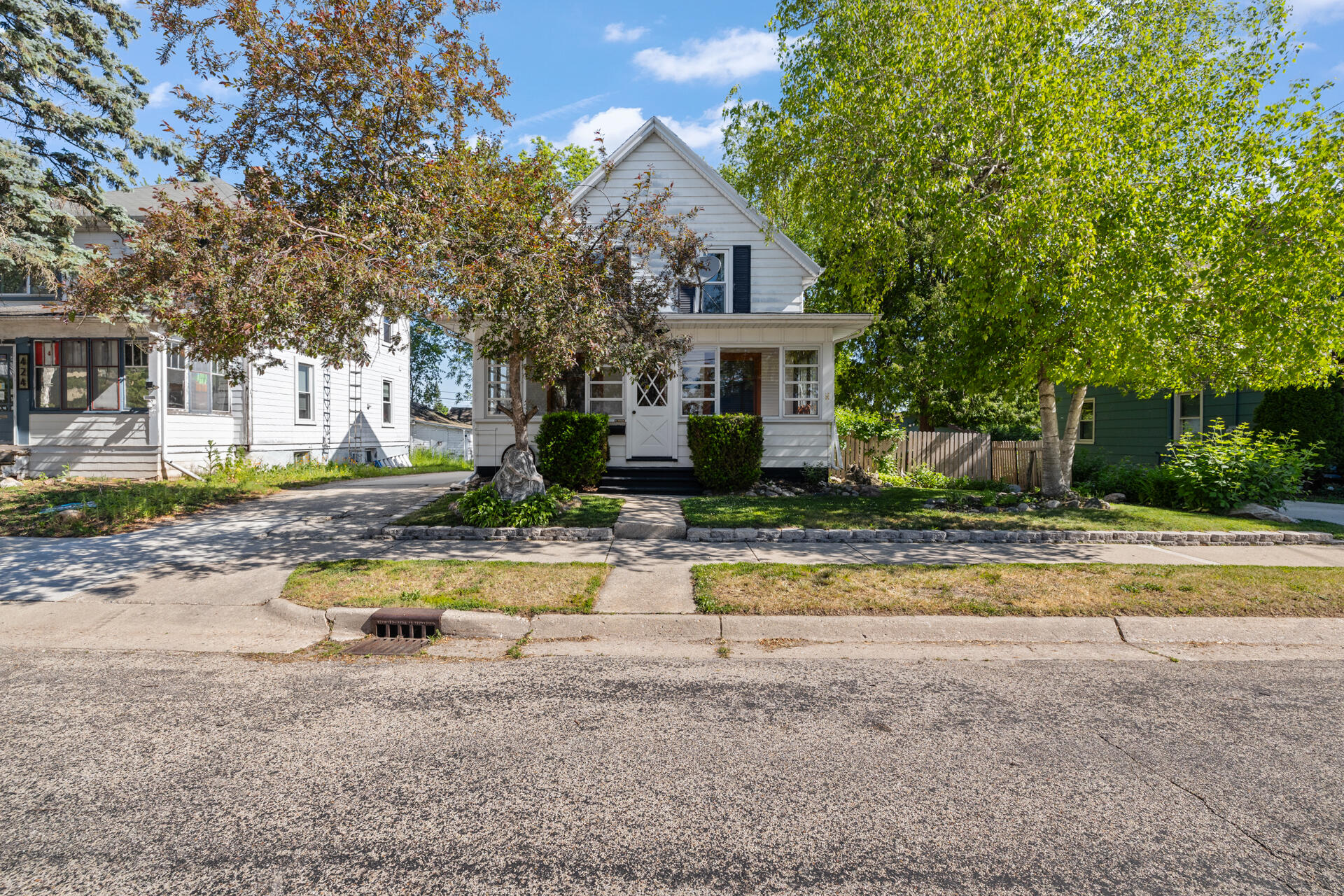 432 Pleasant Ave — photo